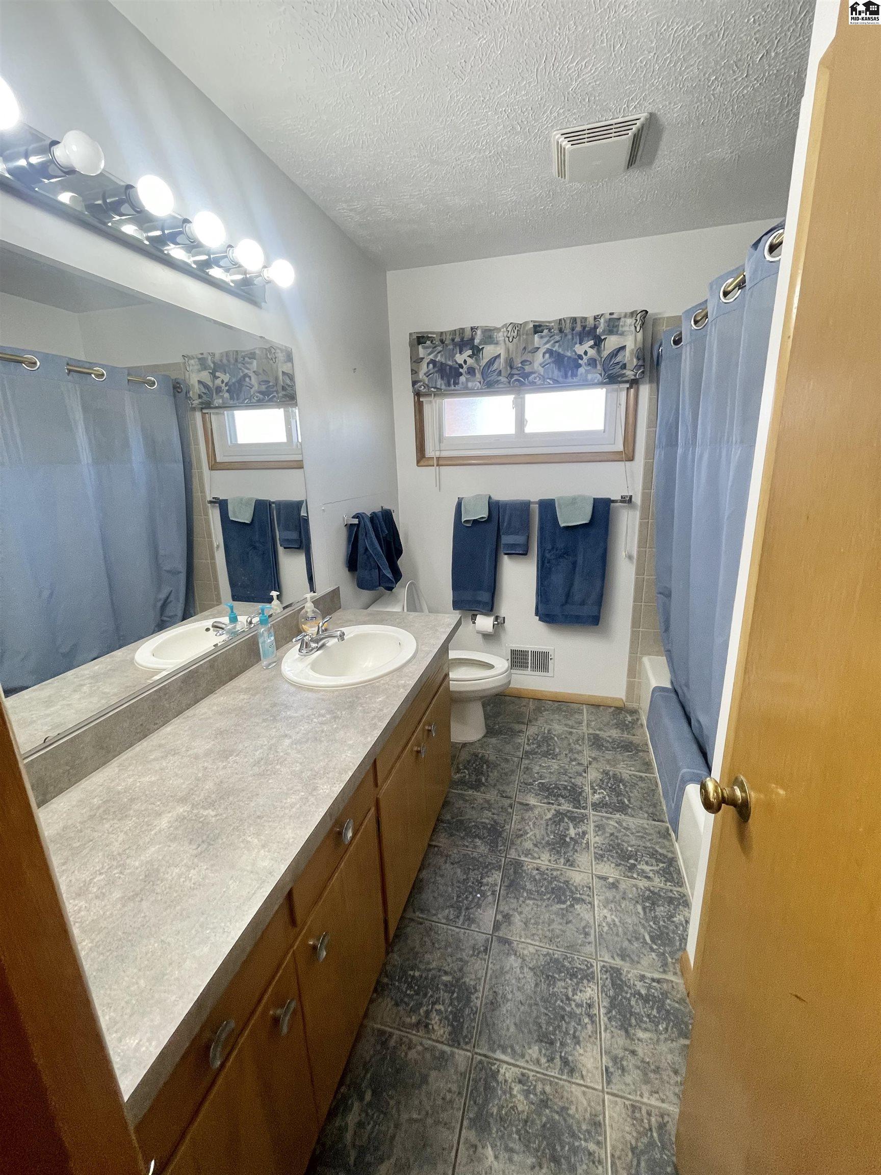 1201 Lyndon Road Mcpherson KS 67460