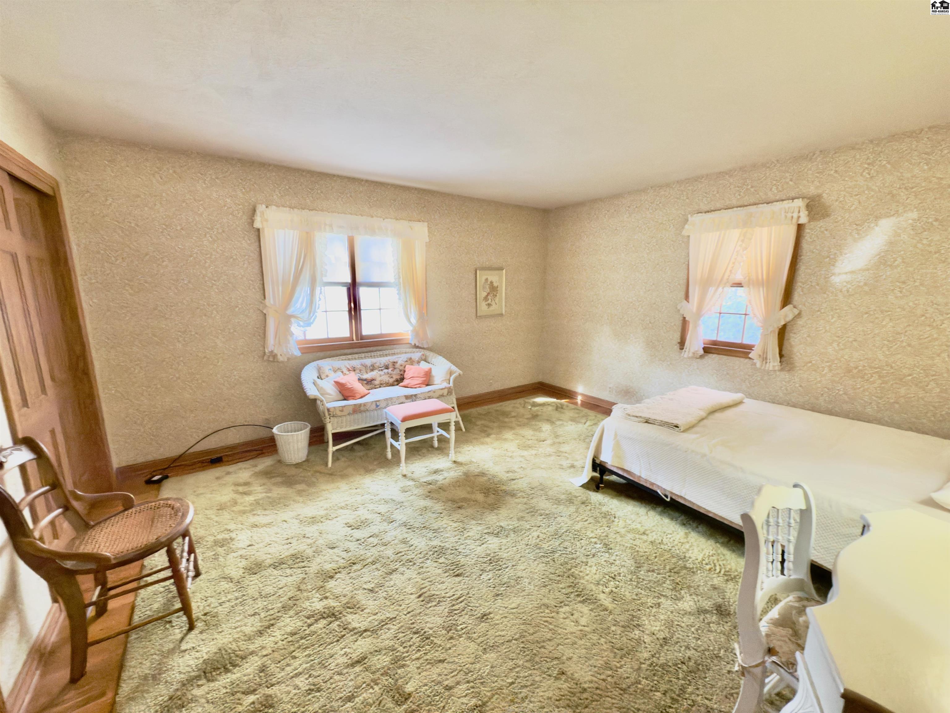 1 Hilltop Drive Hutchinson KS 67502