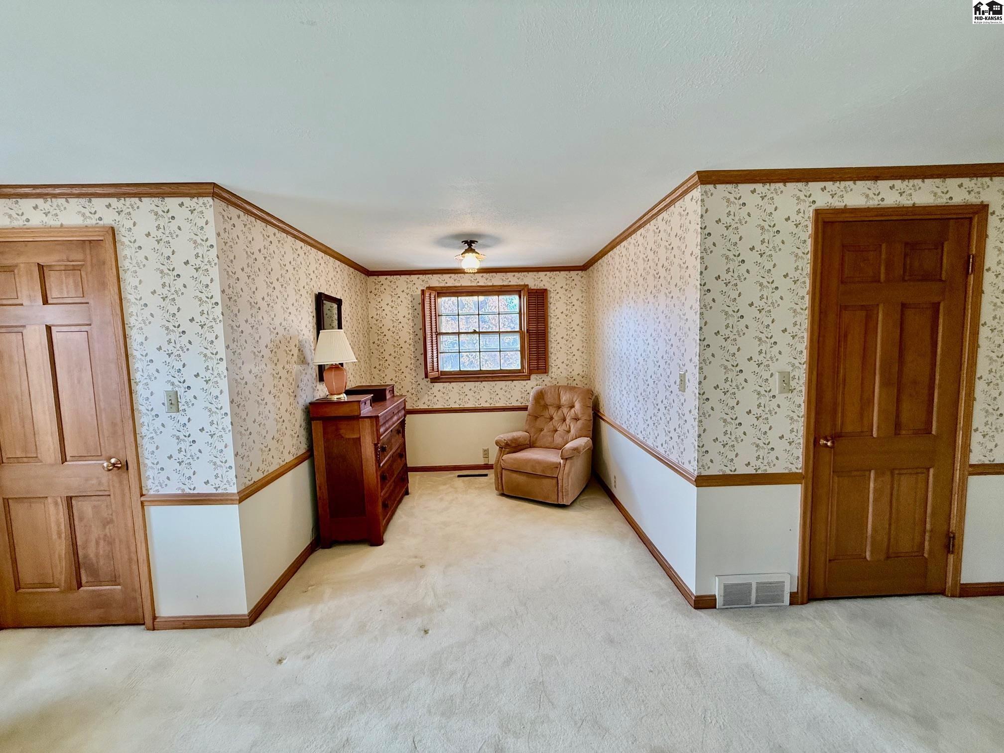 1 Hilltop Drive Hutchinson KS 67502