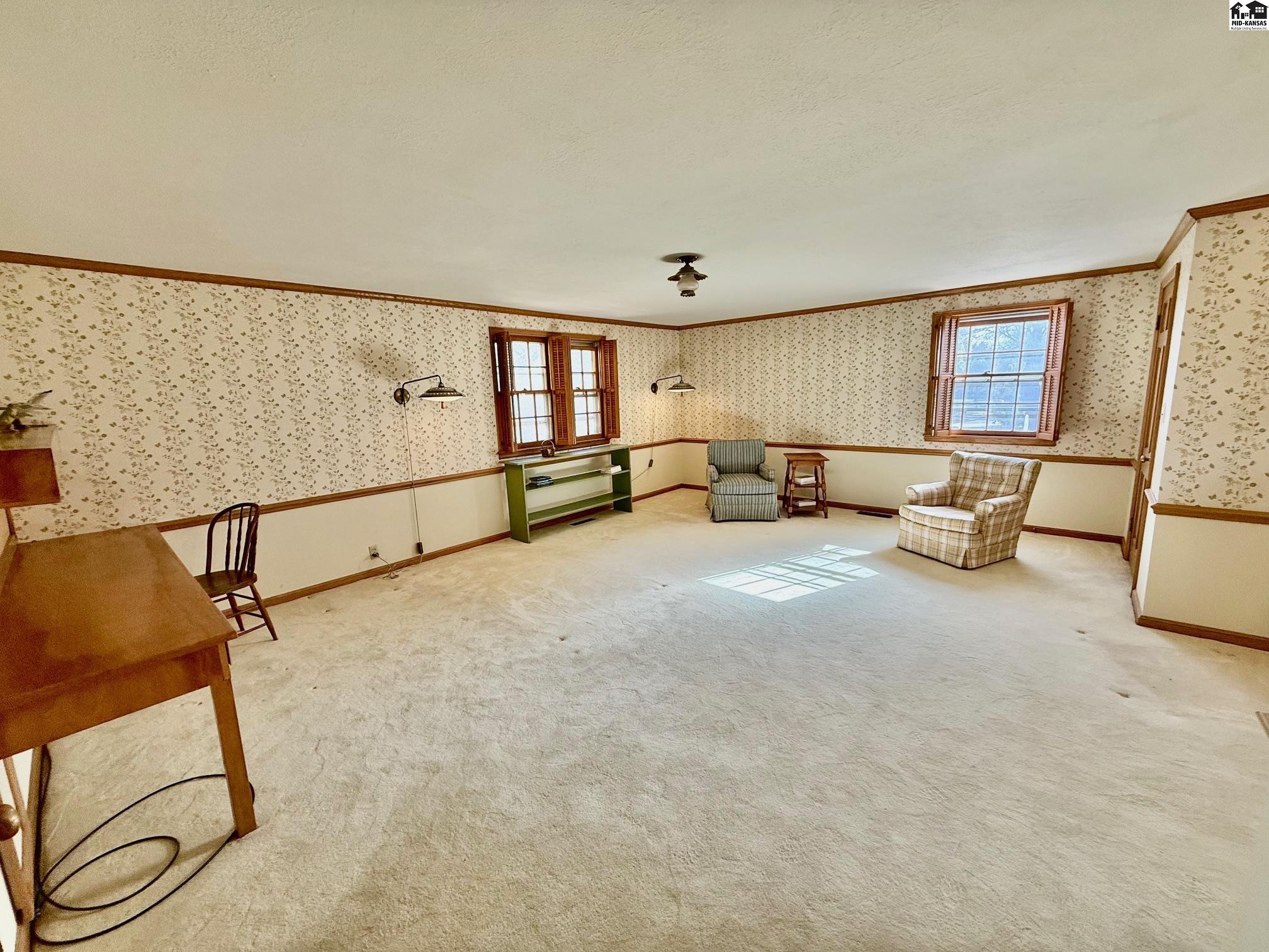 1 Hilltop Drive Hutchinson KS 67502