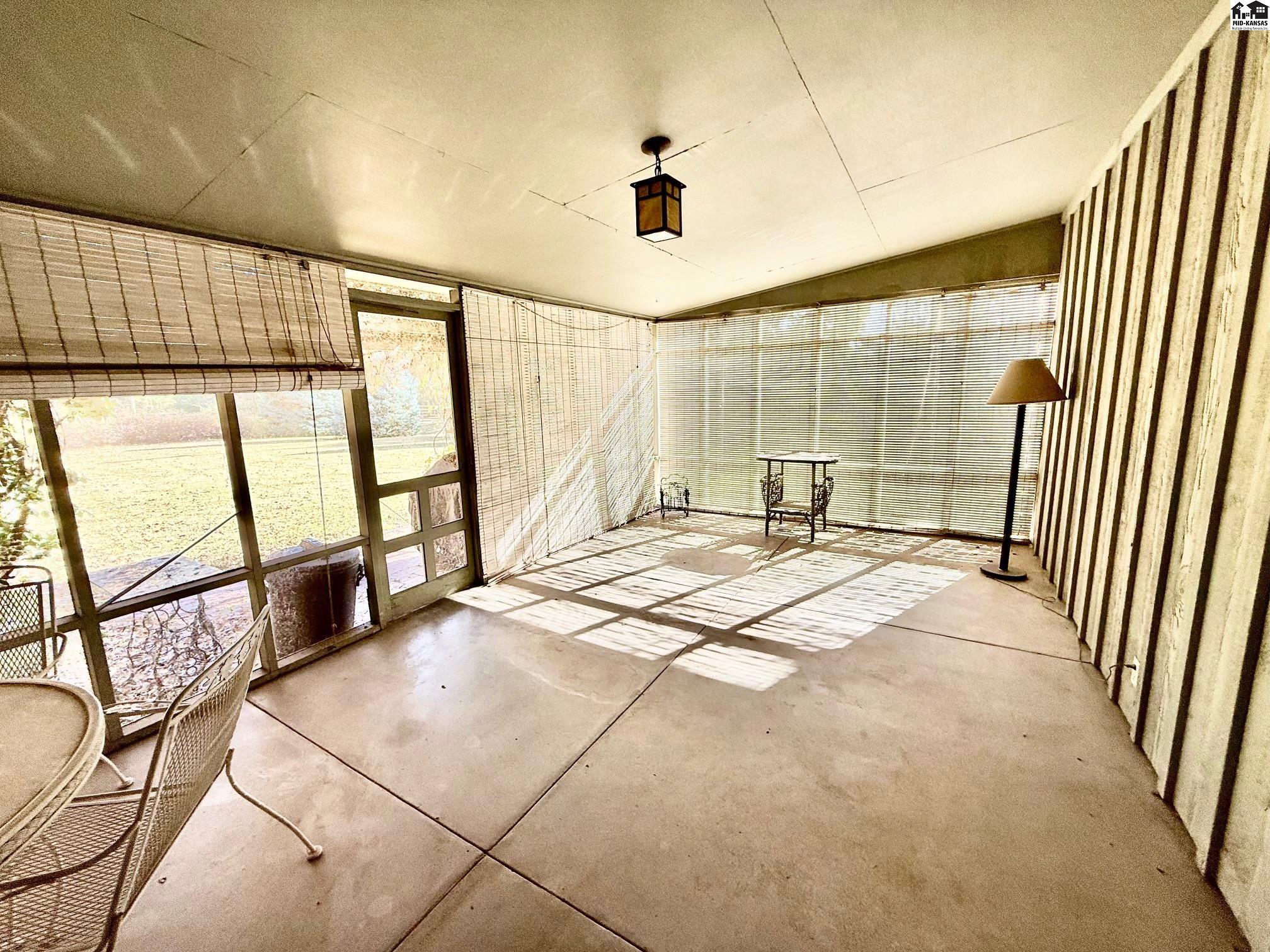 1 Hilltop Drive Hutchinson KS 67502