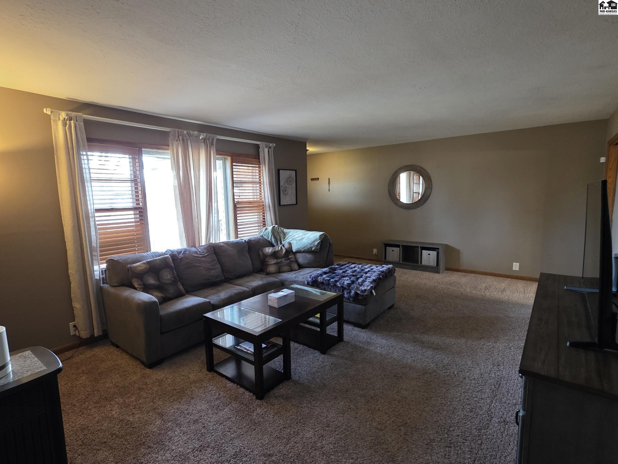 1316 W 30th Avenue Hutchinson KS 67502