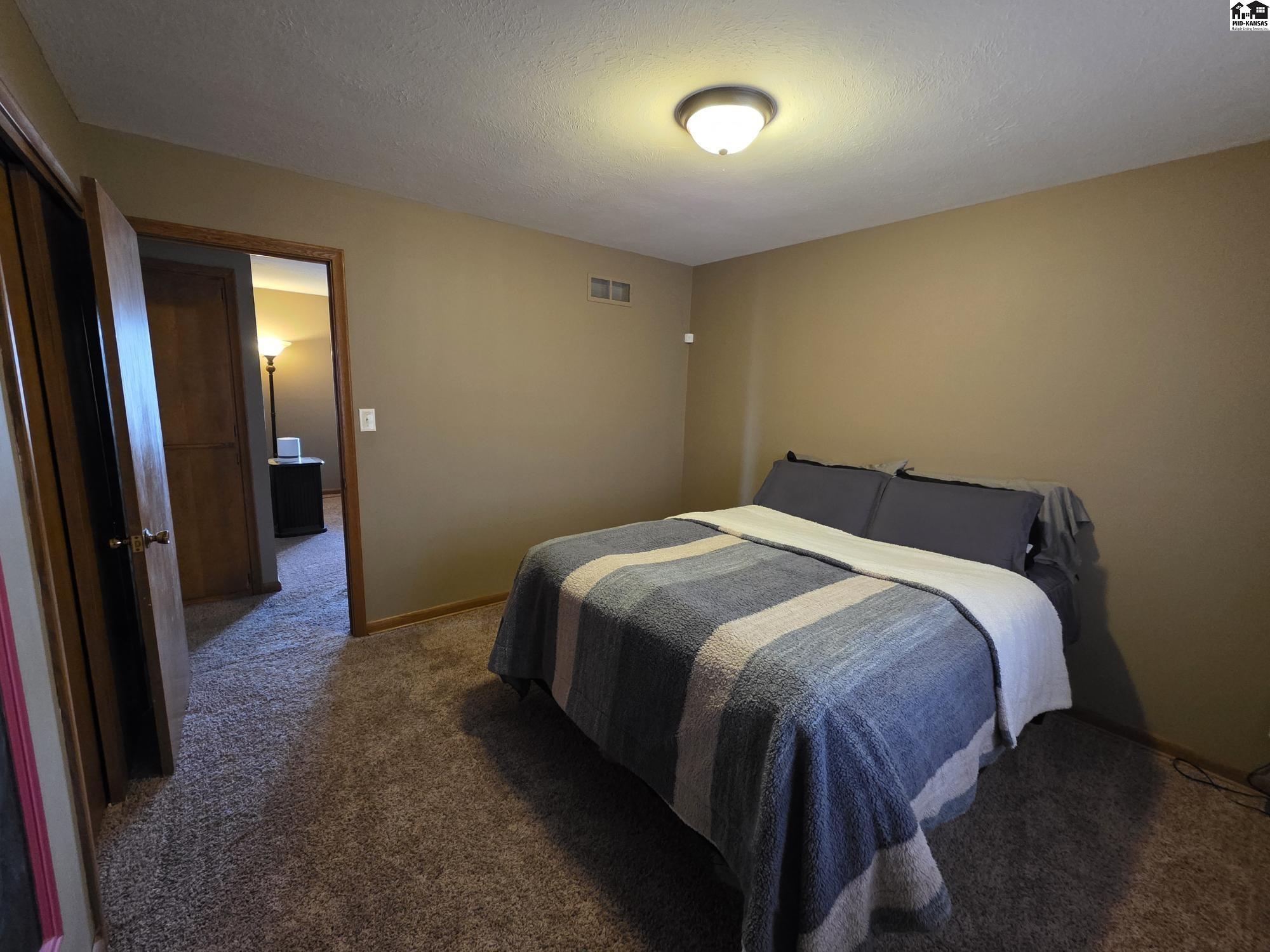 1316 W 30th Avenue Hutchinson KS 67502