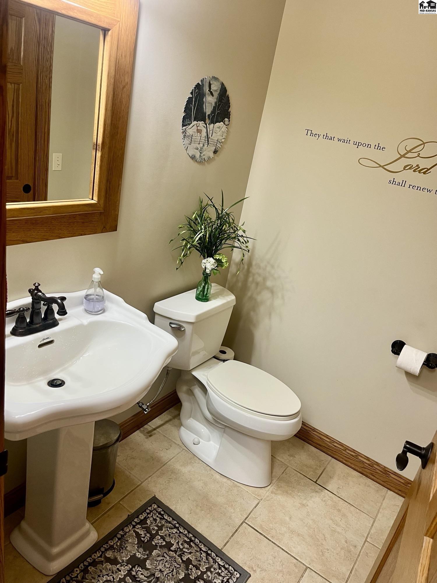 1310 E Arlington Road Hutchinson KS 67501