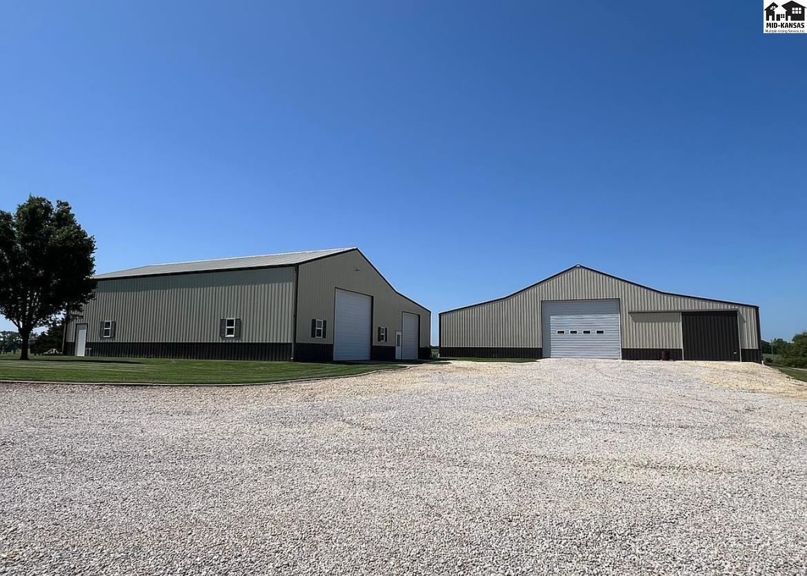 1310 E Arlington Road Hutchinson KS 67501