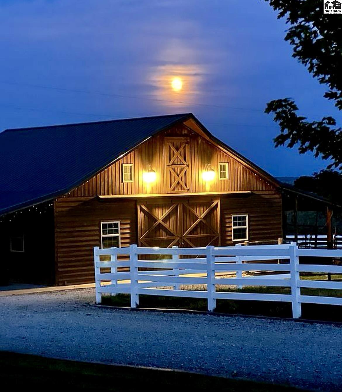 1310 E Arlington Road Hutchinson KS 67501