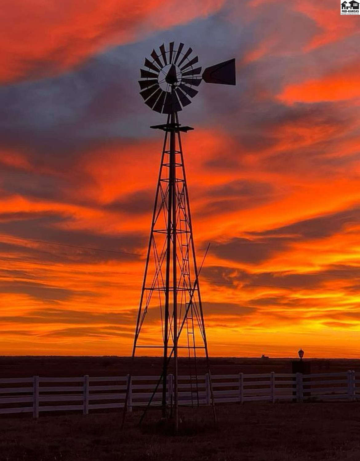 1310 E Arlington Road Hutchinson KS 67501