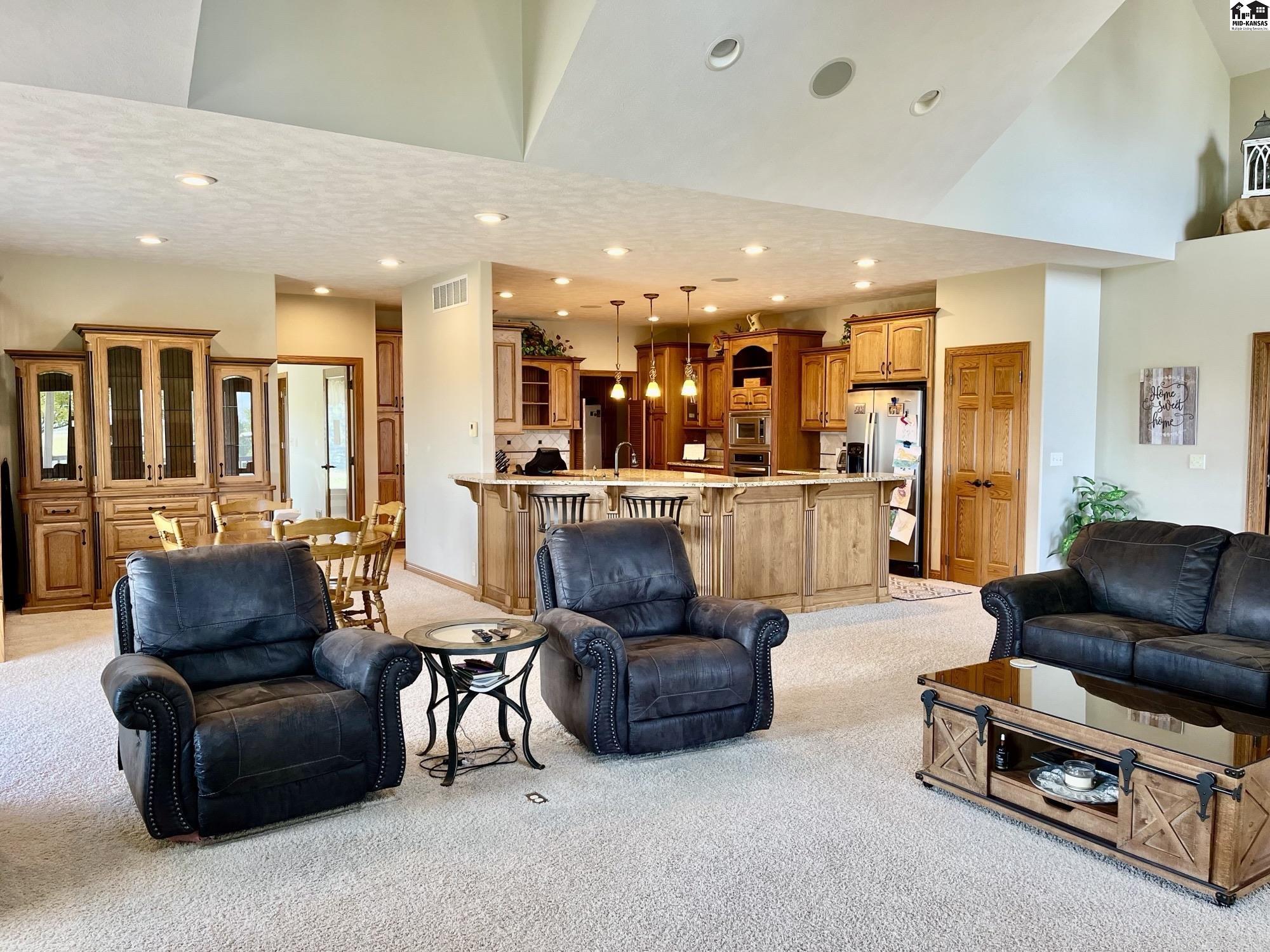 1310 E Arlington Road Hutchinson KS 67501