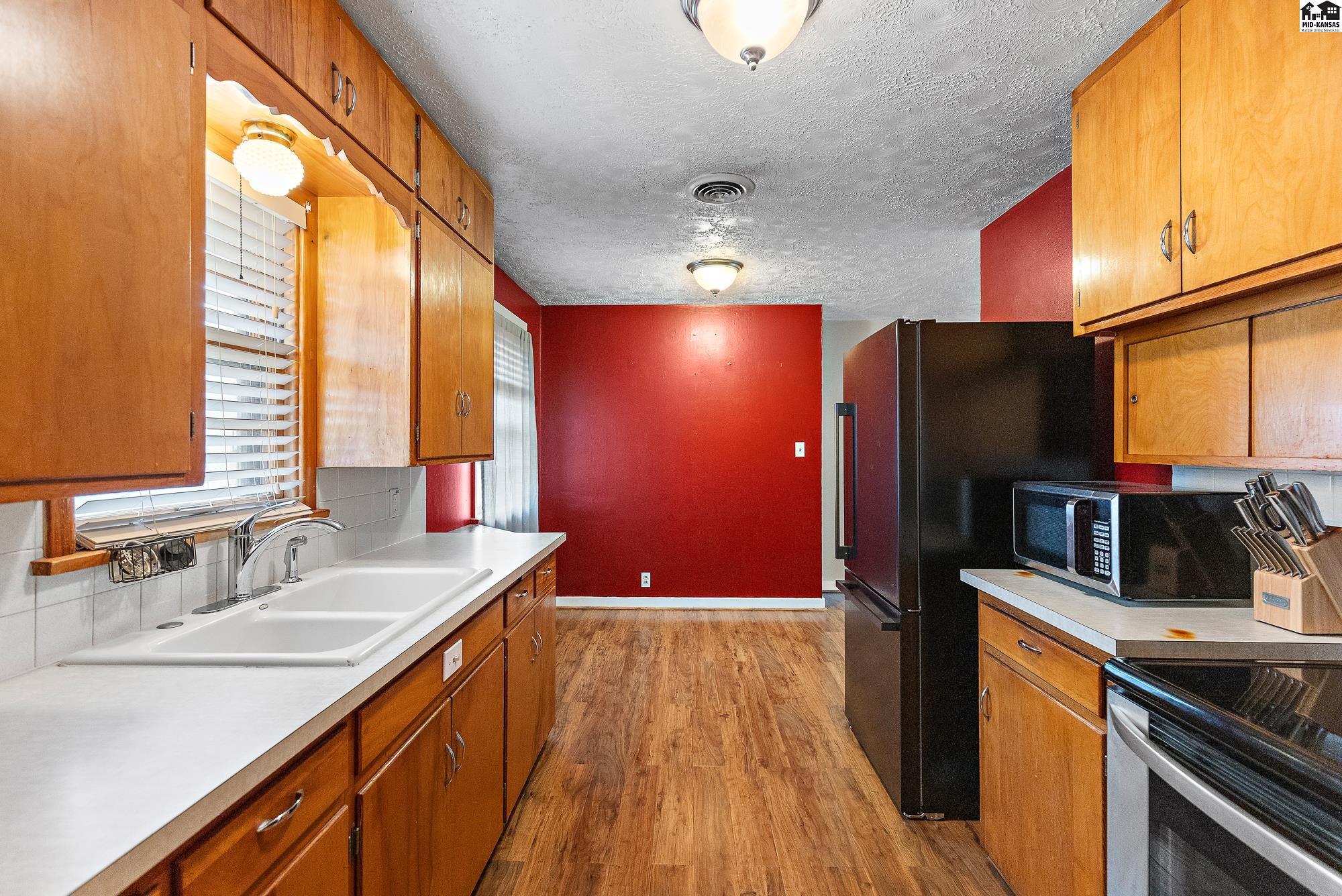 601 E 7th Avenue Hutchinson KS 67501