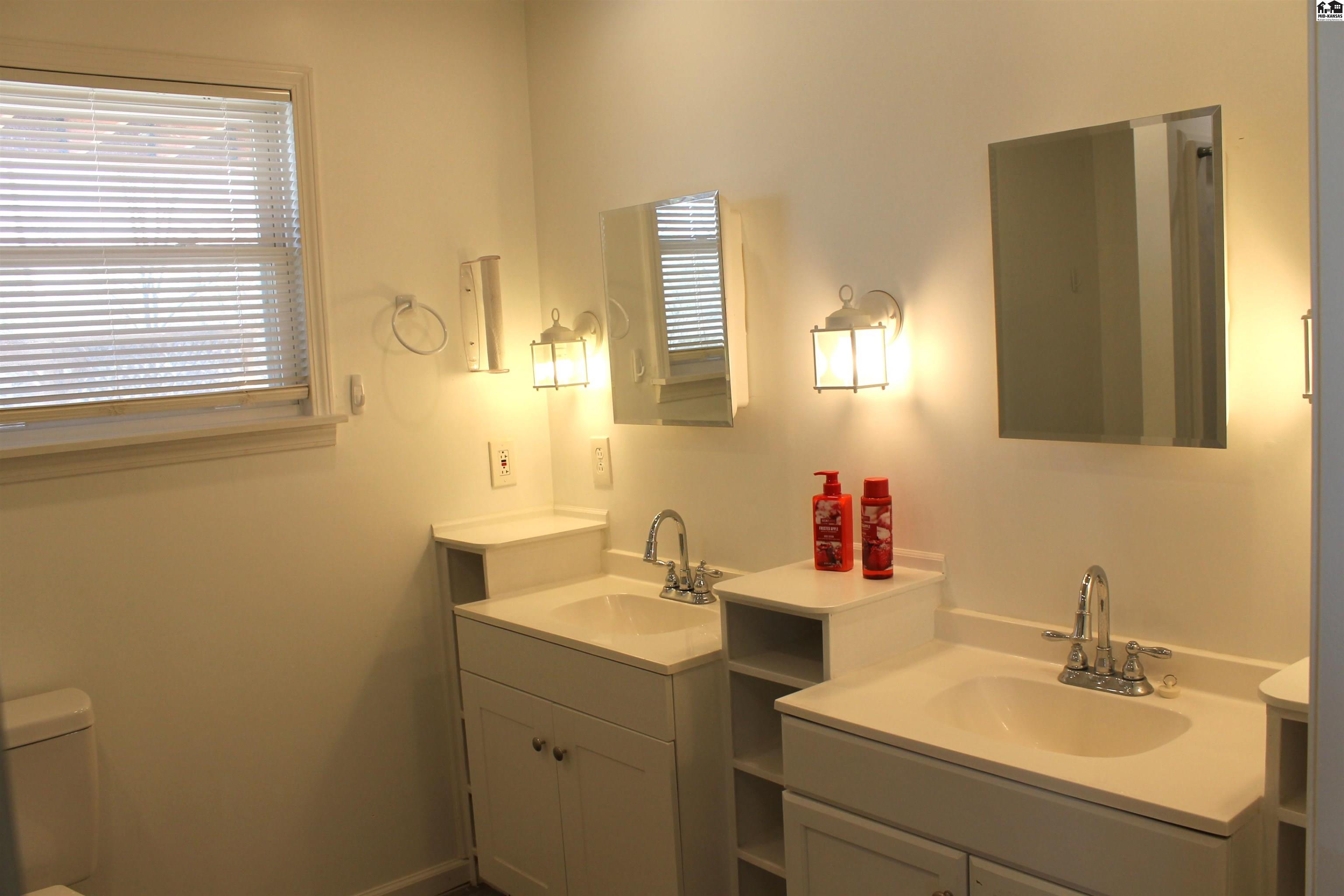 3705 W 6th Avenue Hutchinson KS 67501