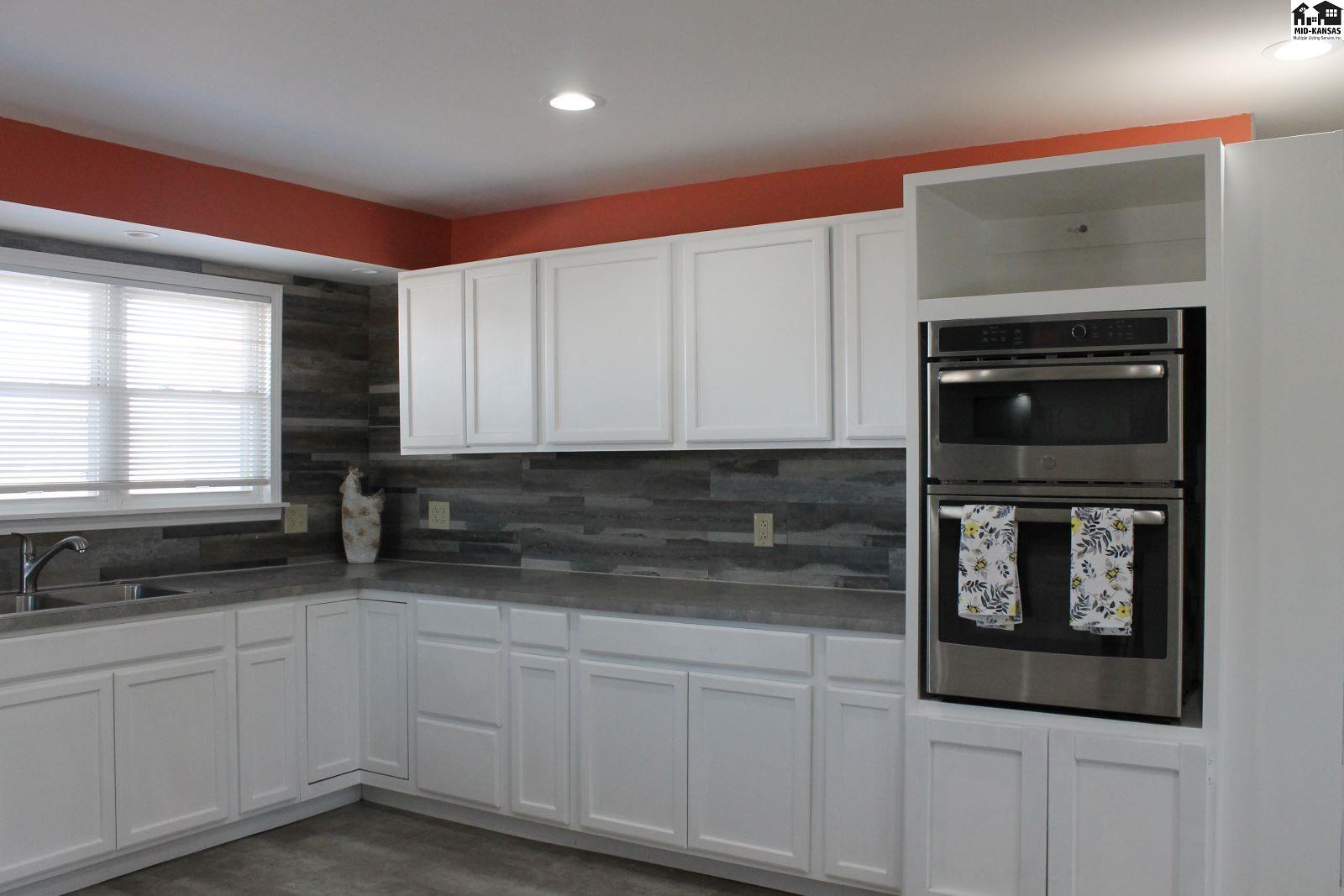 3705 W 6th Avenue Hutchinson KS 67501