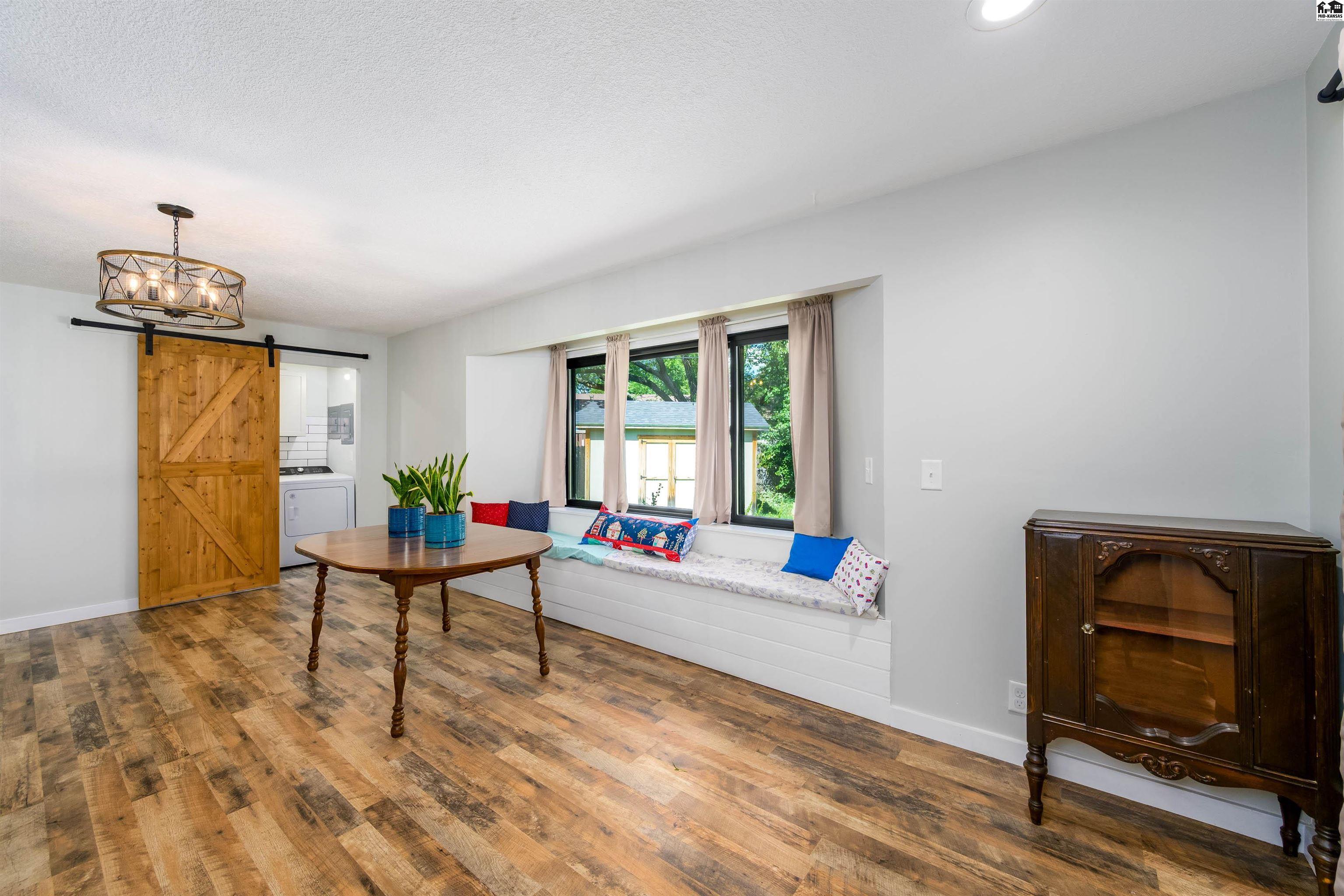 8202 E Morningside Street Wichita KS 67207-1127