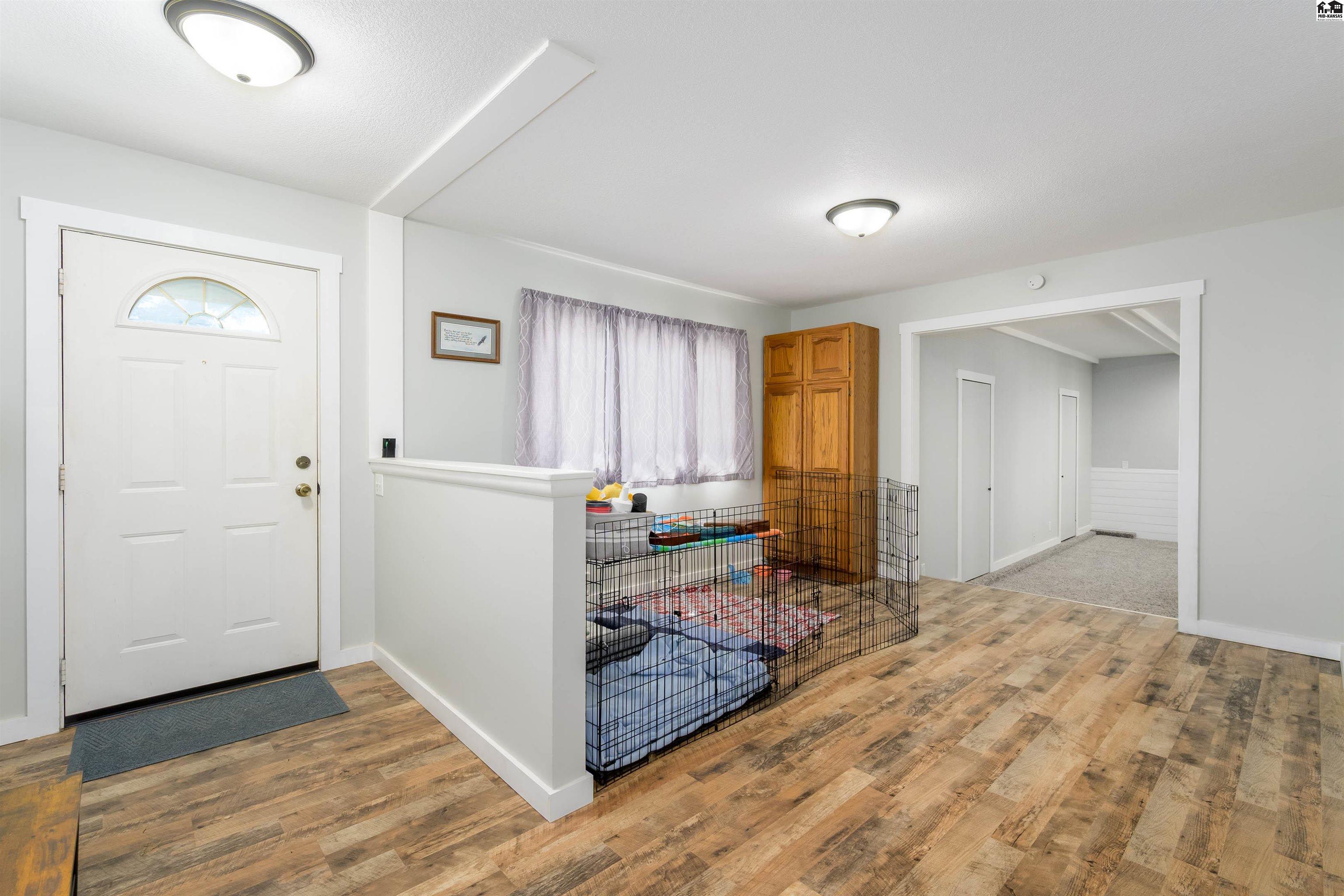 8202 E Morningside Street Wichita KS 67207-1127