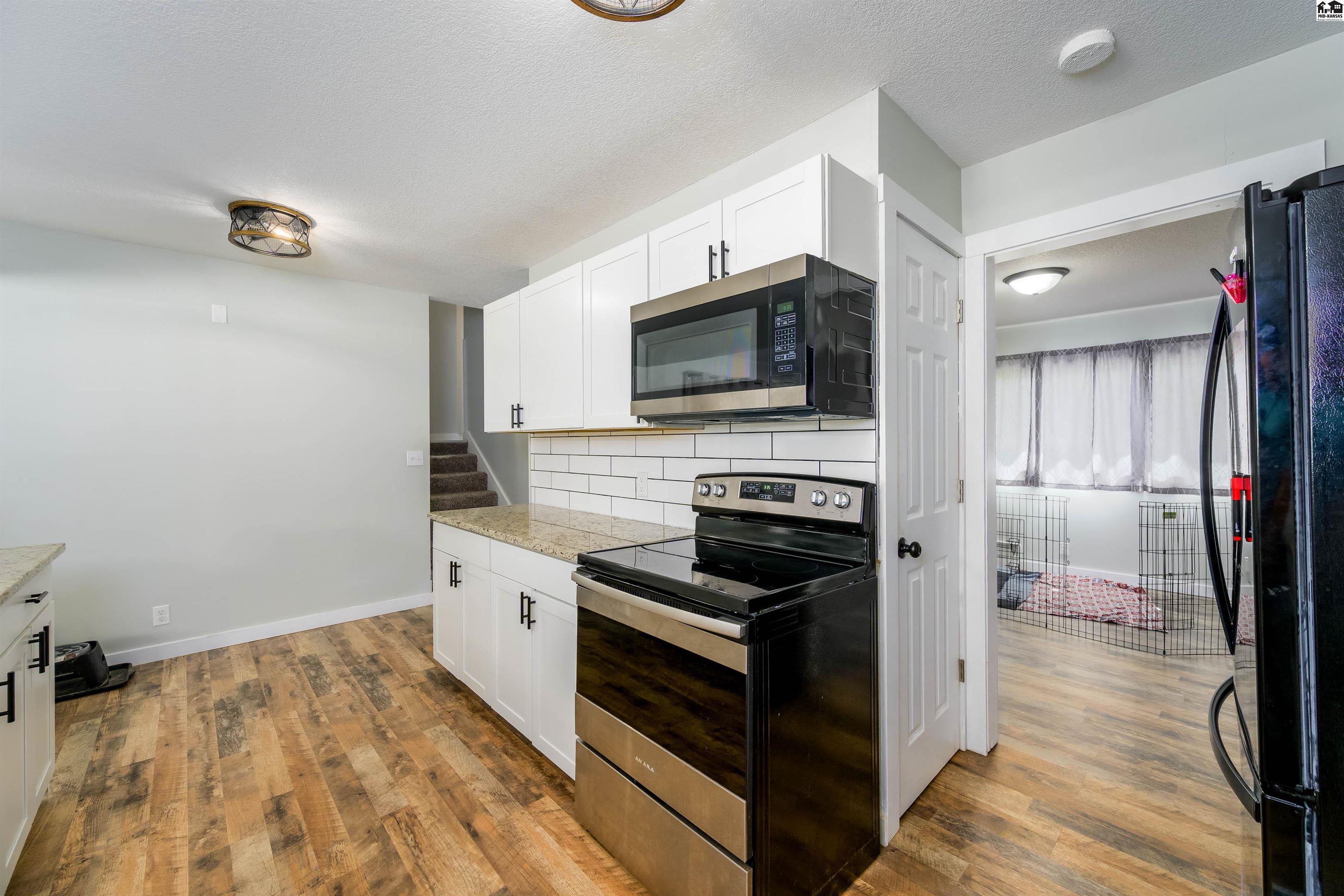 8202 E Morningside Street Wichita KS 67207-1127