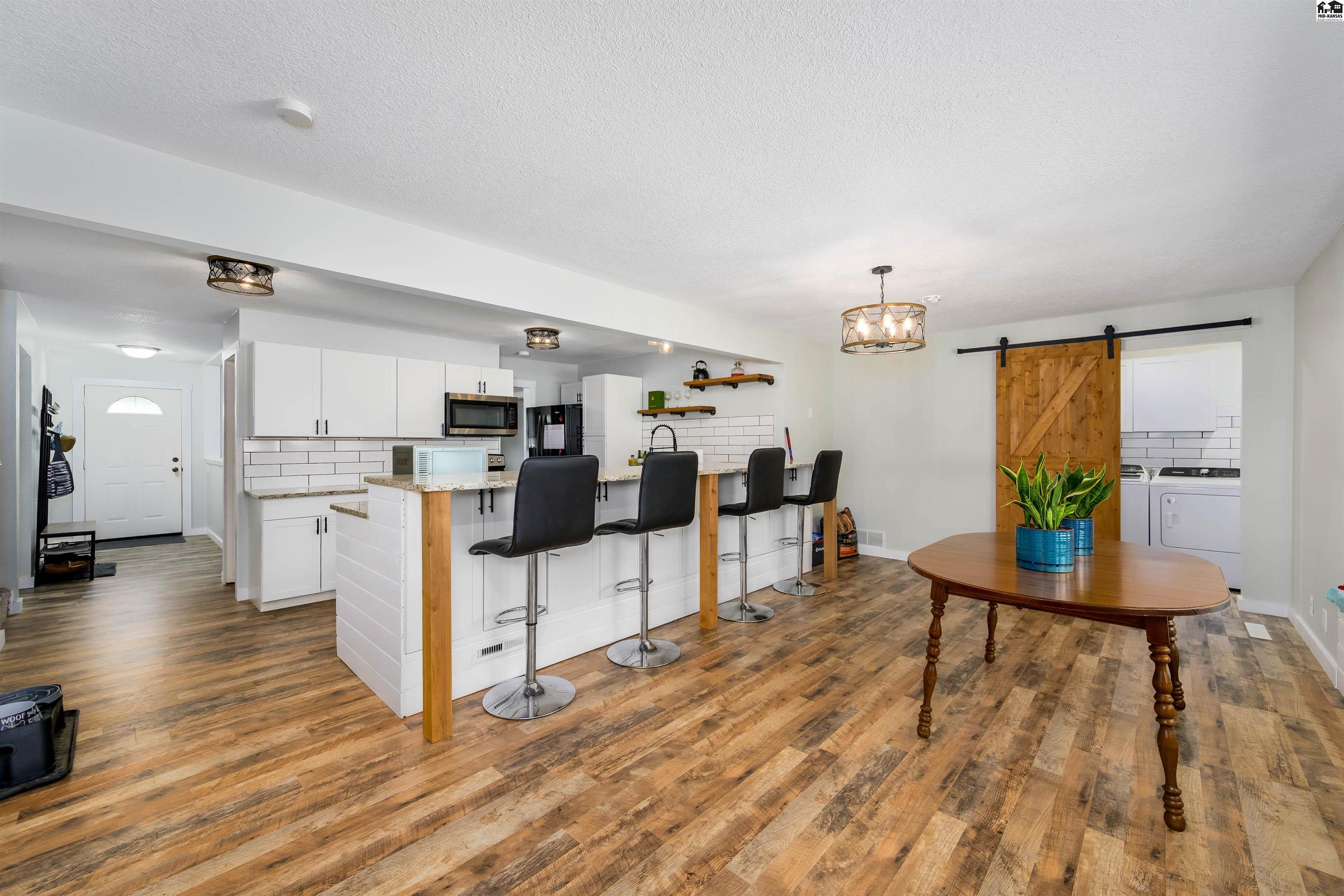 8202 E Morningside Street Wichita KS 67207-1127