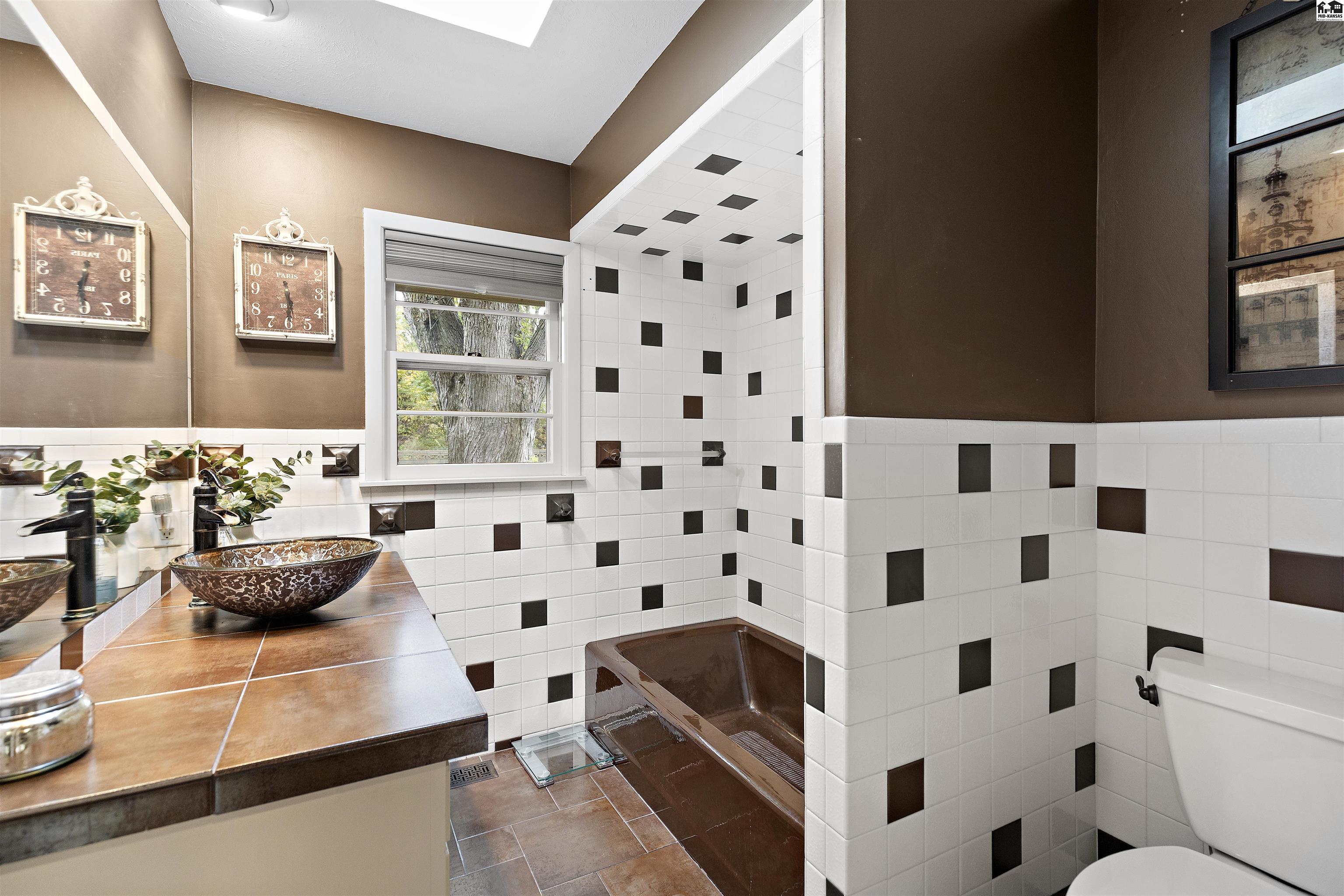 1519 Brookwood Drive Hutchinson KS 67502