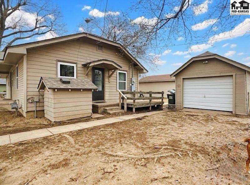 1306 Barnes Lake Road Hutchinson KS 67501