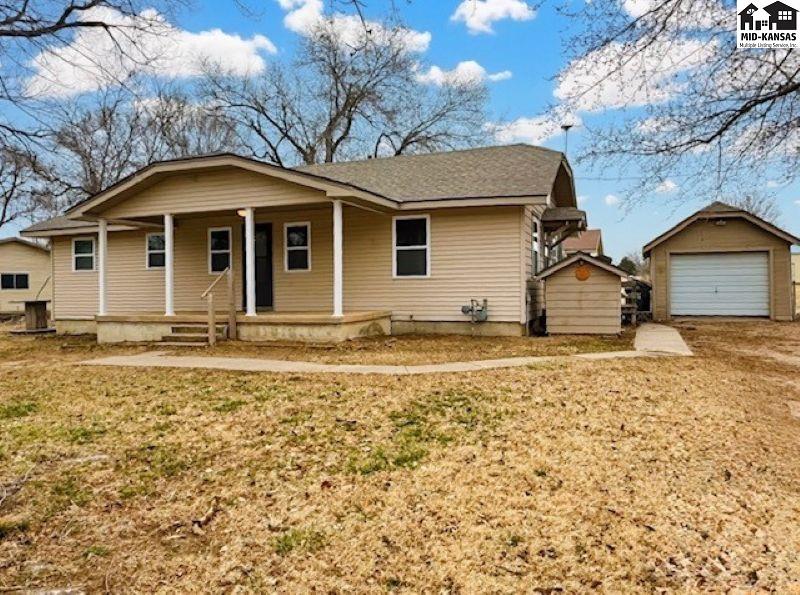 1306 Barnes Lake Road Hutchinson KS 67501