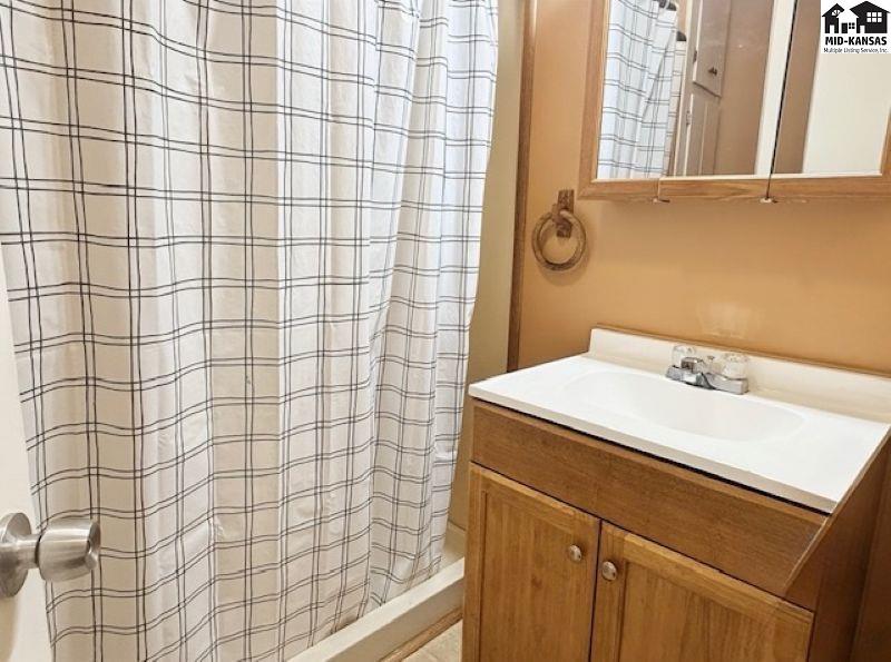 1306 Barnes Lake Road Hutchinson KS 67501