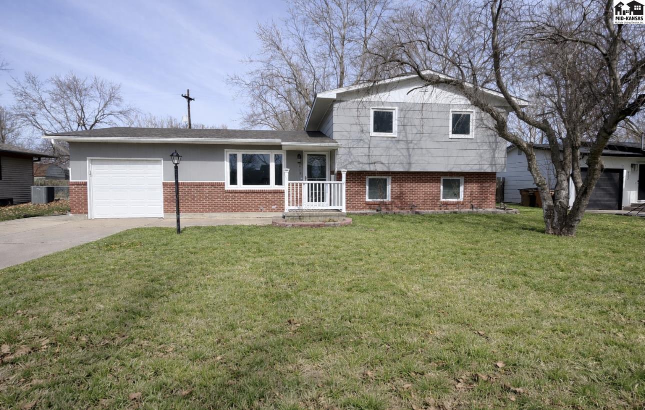 910 E 31st Terrace Hutchinson KS 67502