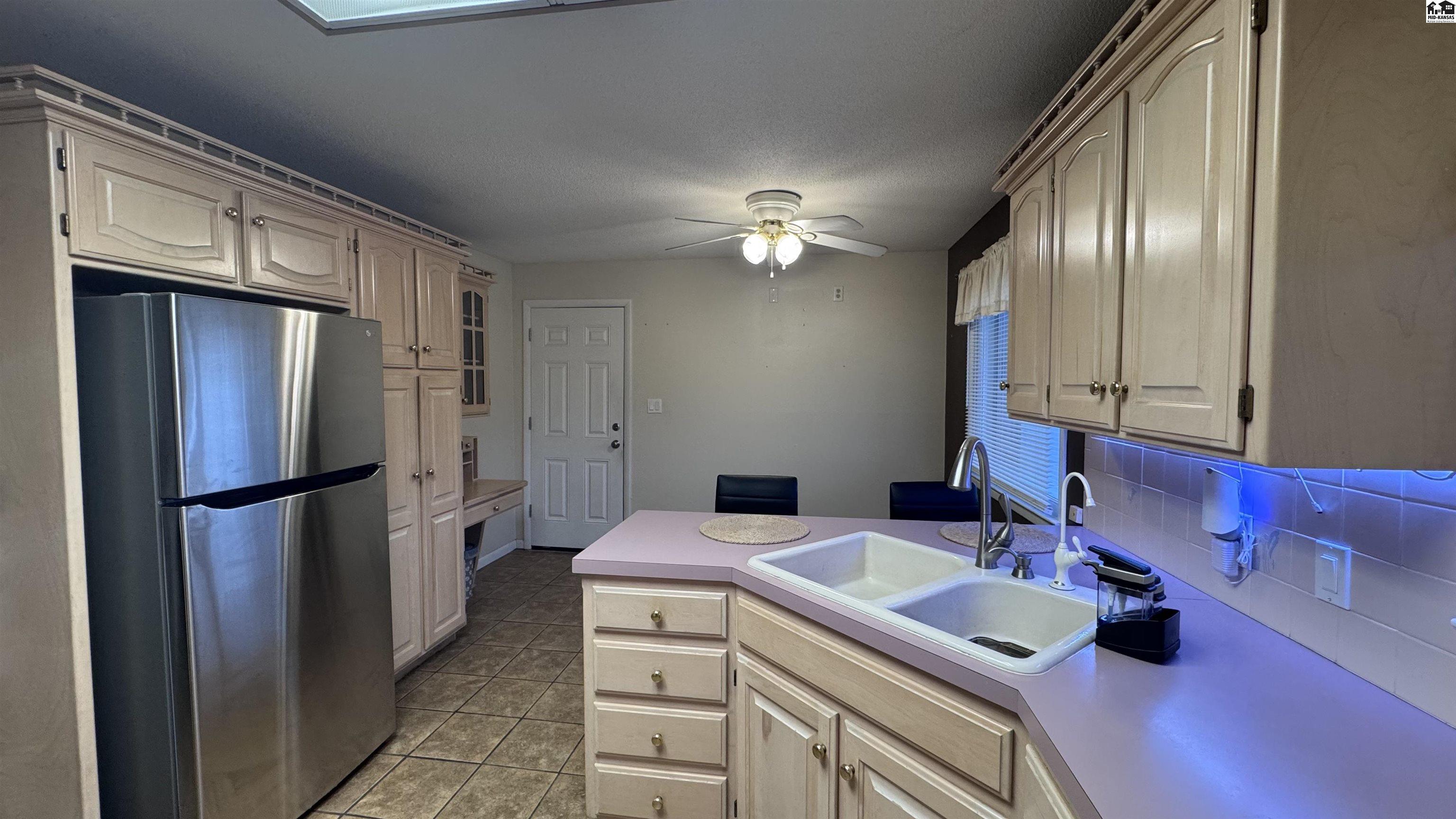 910 E 31st Terrace Hutchinson KS 67502