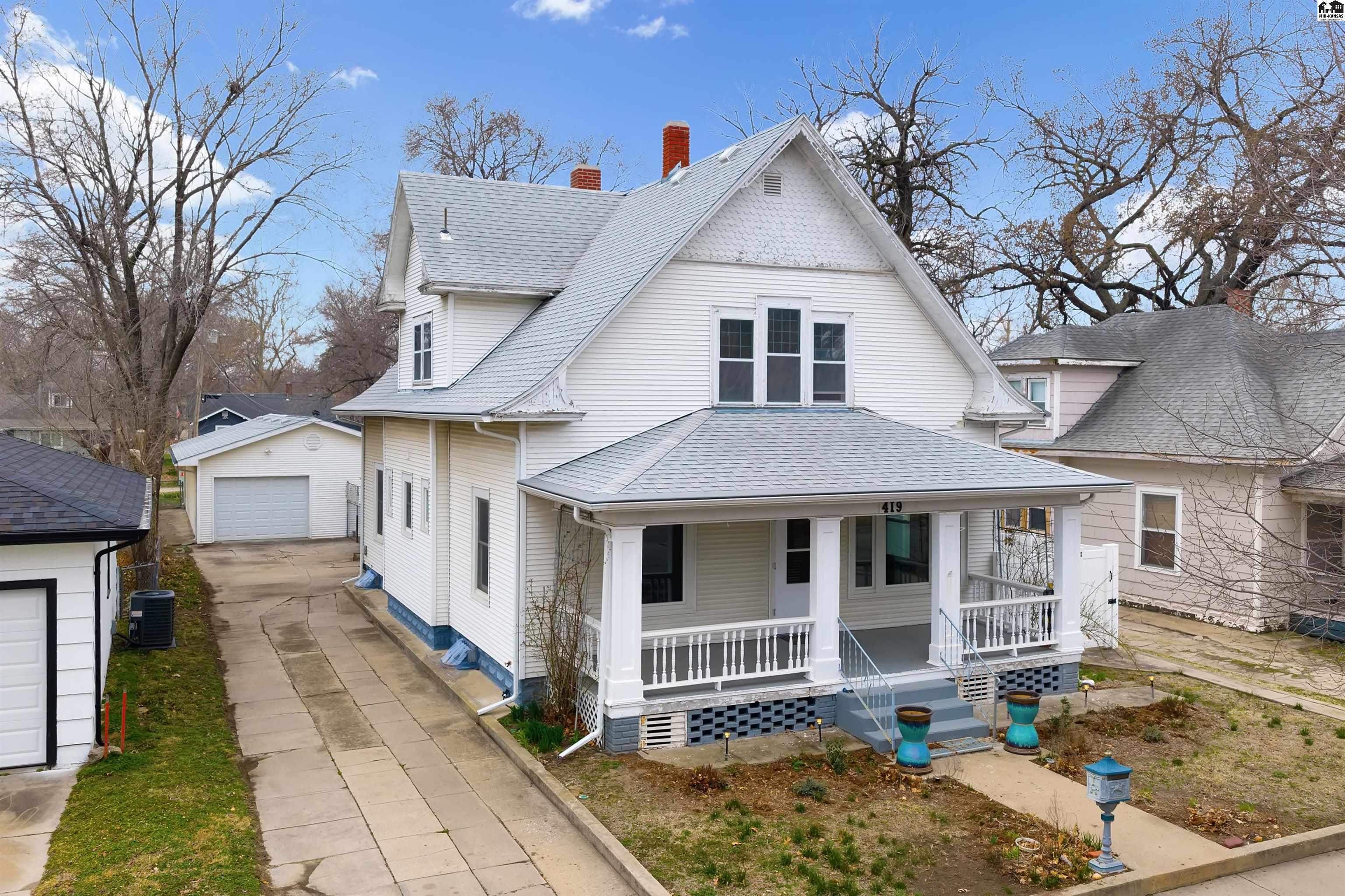 419 E 11th Avenue Hutchinson KS 67501