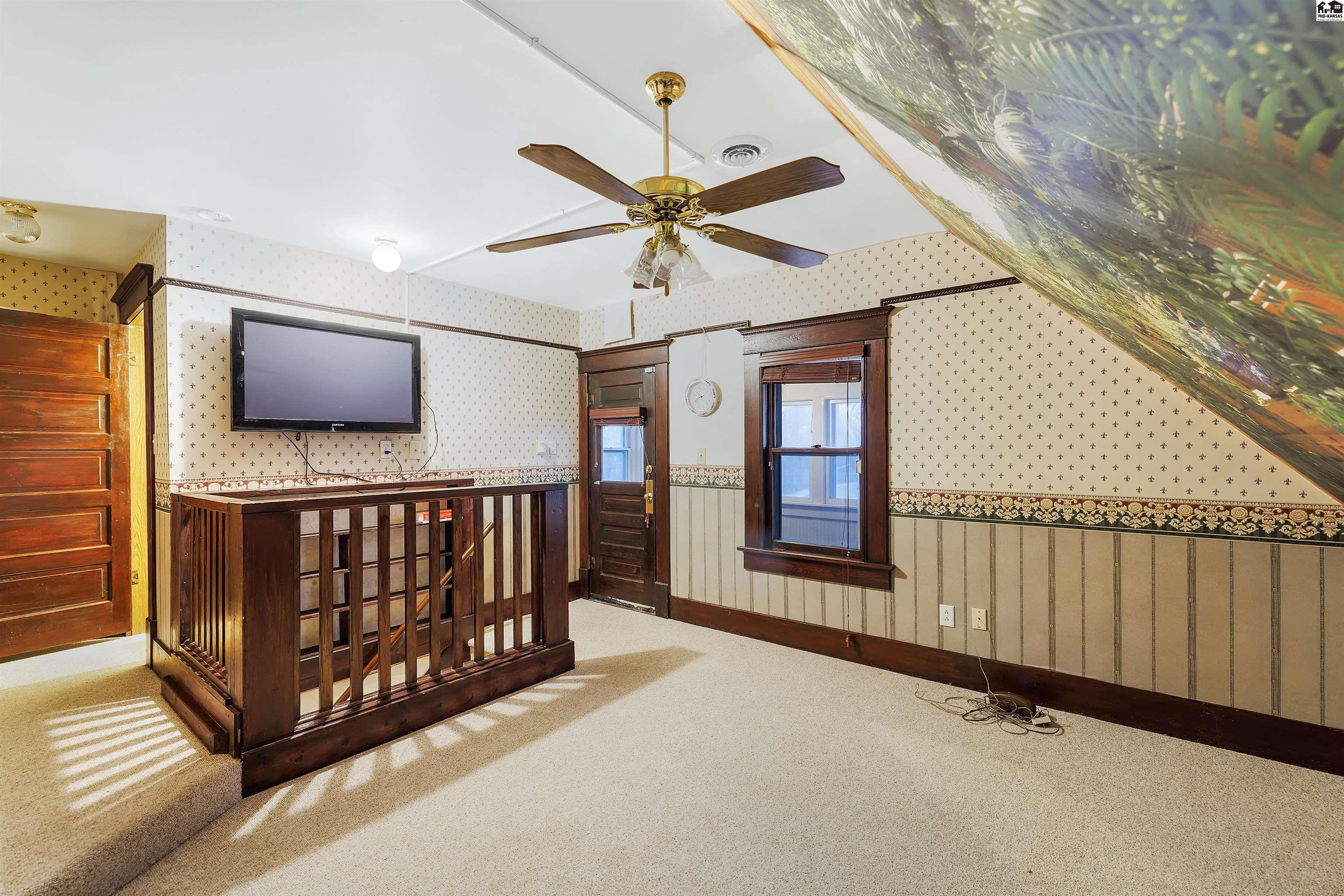 419 E 11th Avenue Hutchinson KS 67501