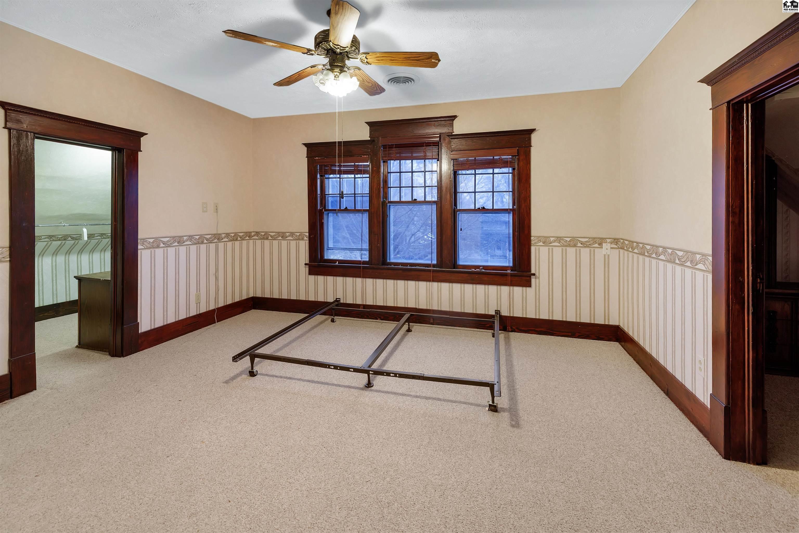 419 E 11th Avenue Hutchinson KS 67501