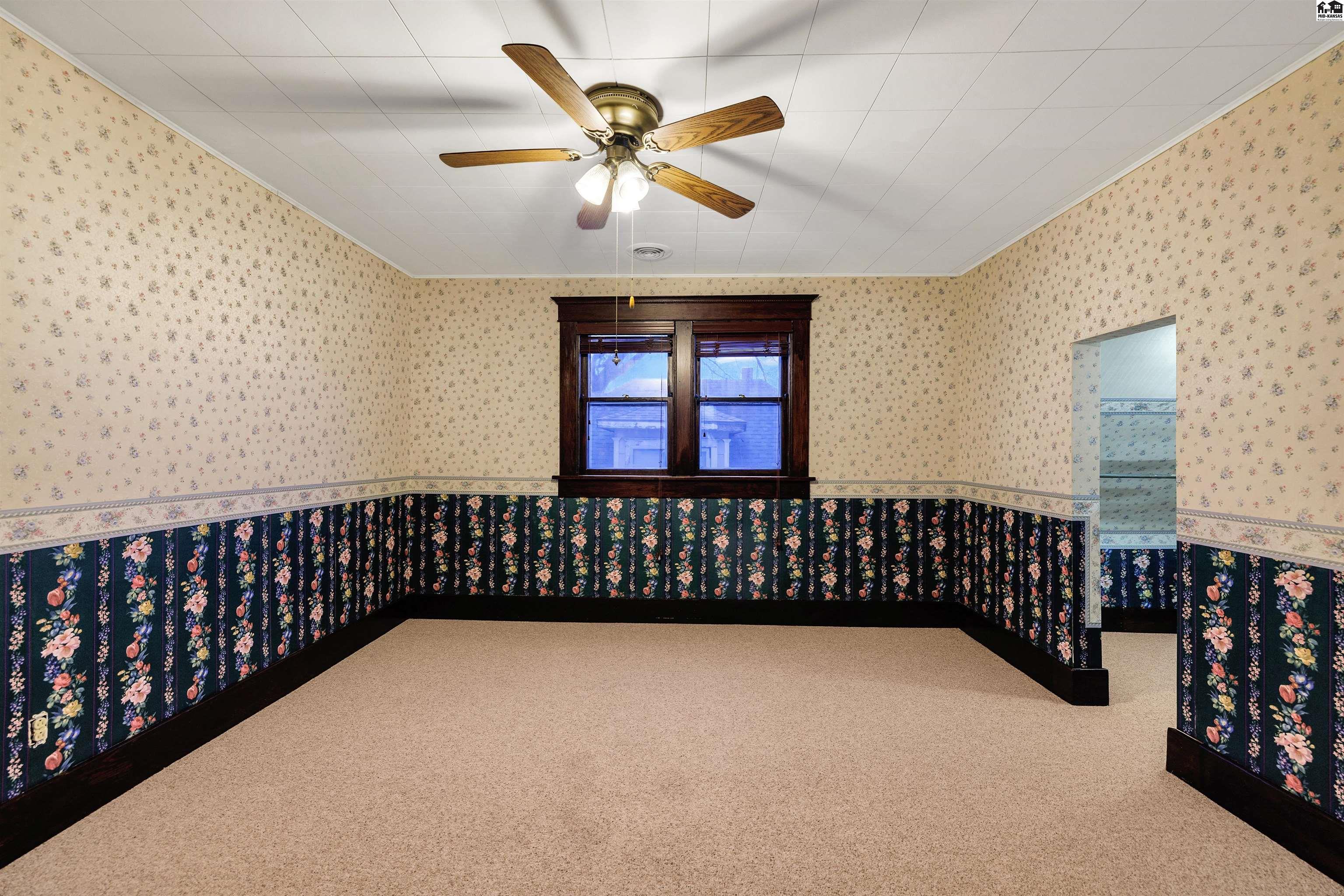 419 E 11th Avenue Hutchinson KS 67501