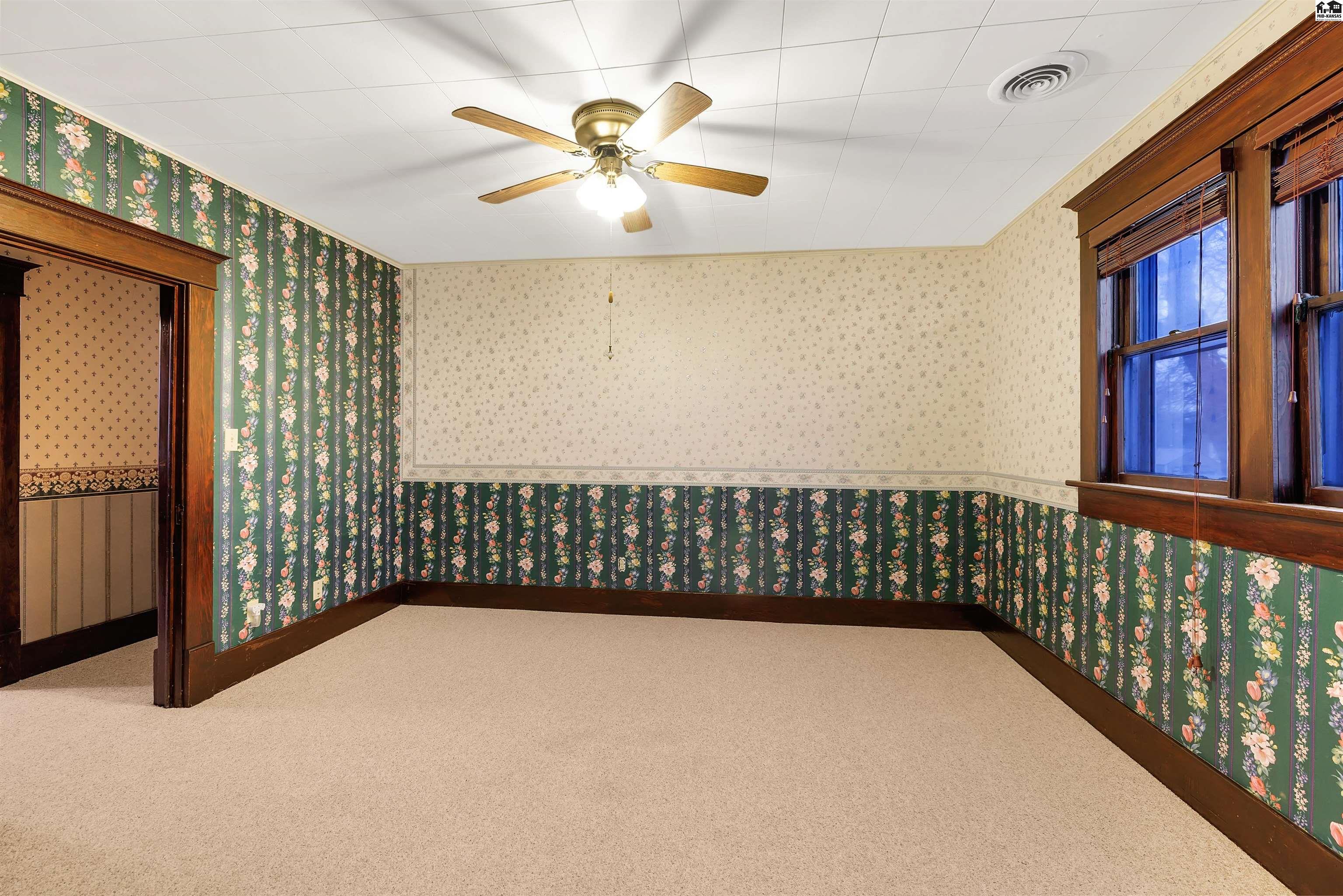 419 E 11th Avenue Hutchinson KS 67501