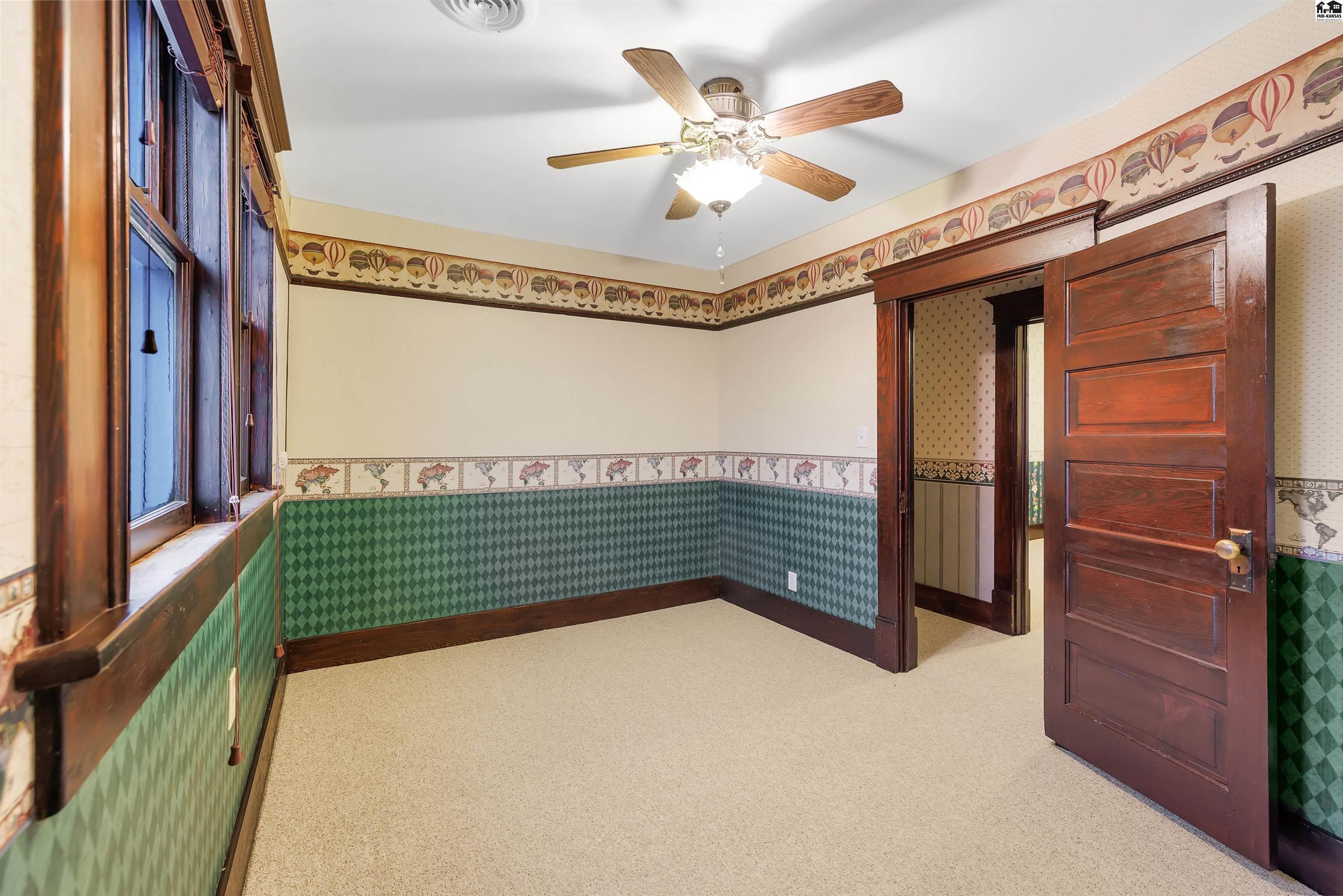 419 E 11th Avenue Hutchinson KS 67501