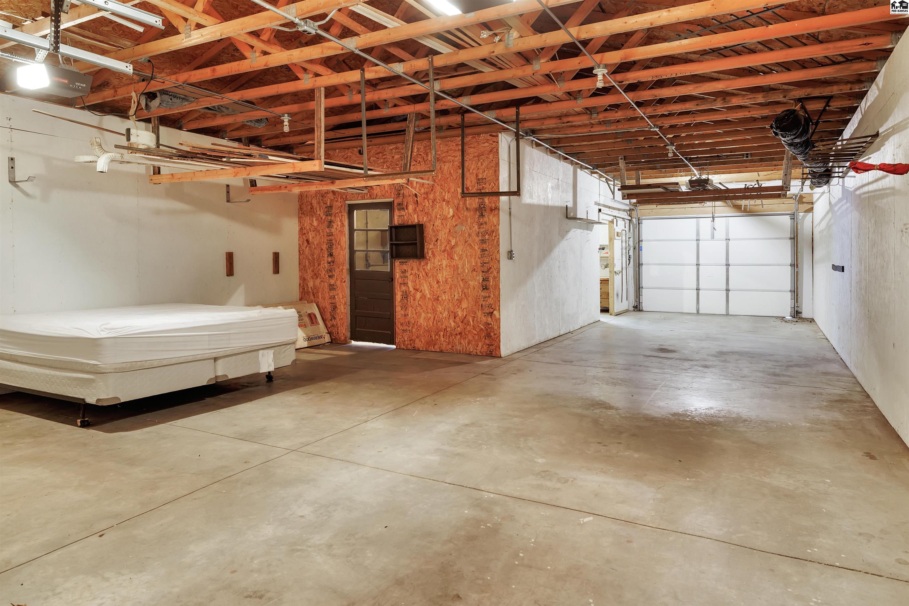 419 E 11th Avenue Hutchinson KS 67501