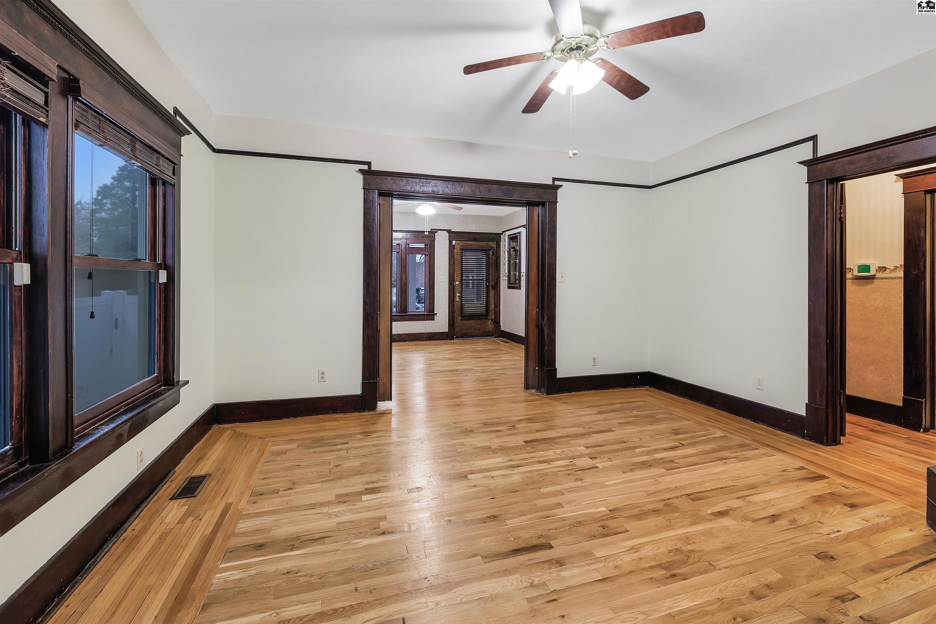 419 E 11th Avenue Hutchinson KS 67501