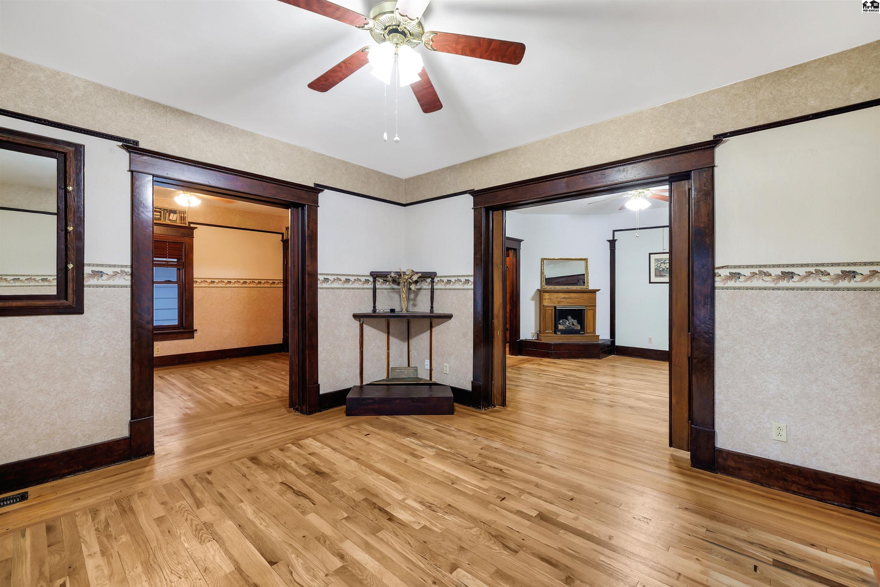 419 E 11th Avenue Hutchinson KS 67501