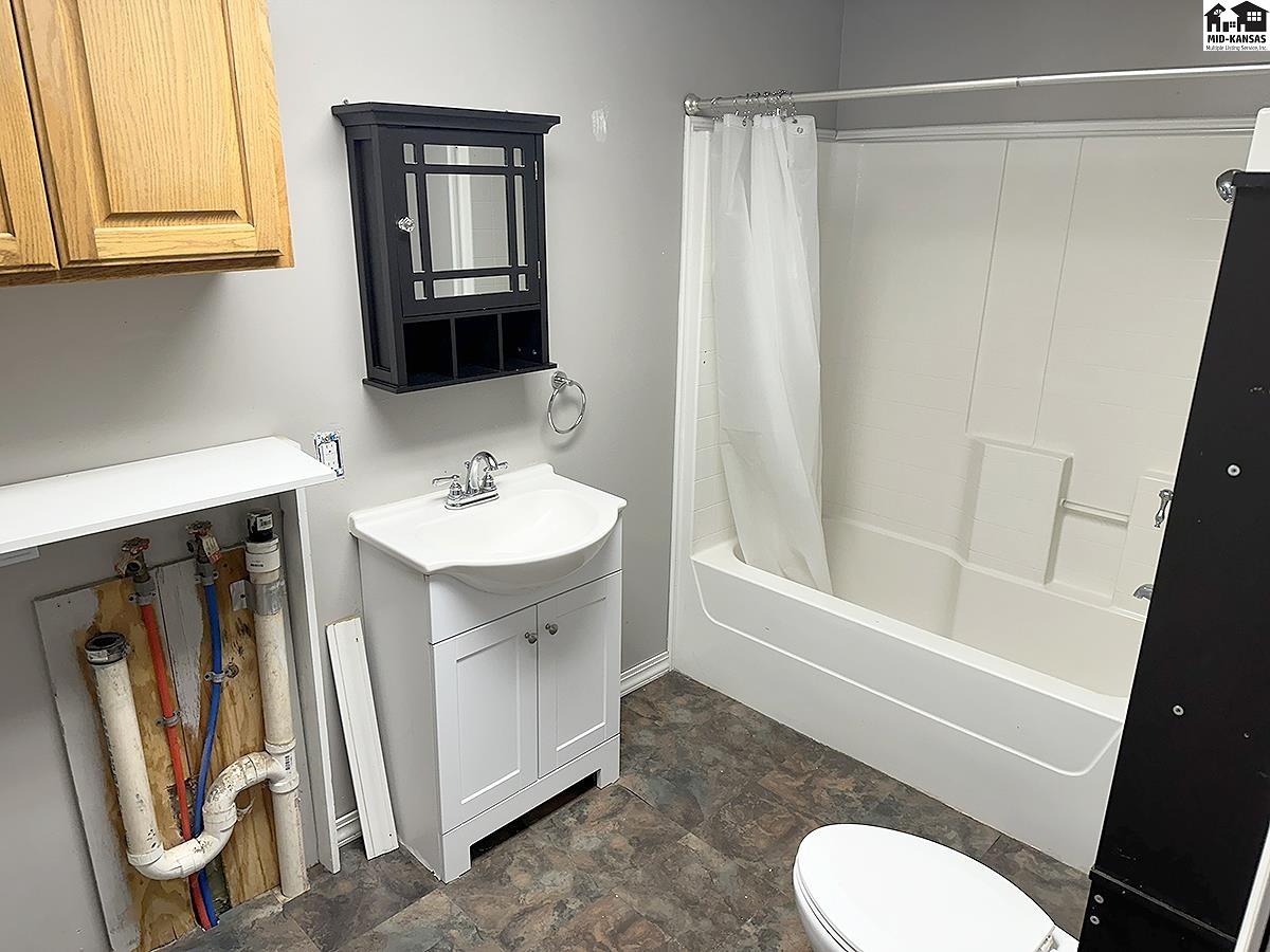 107 N Chestnut Street Mcpherson KS 67460