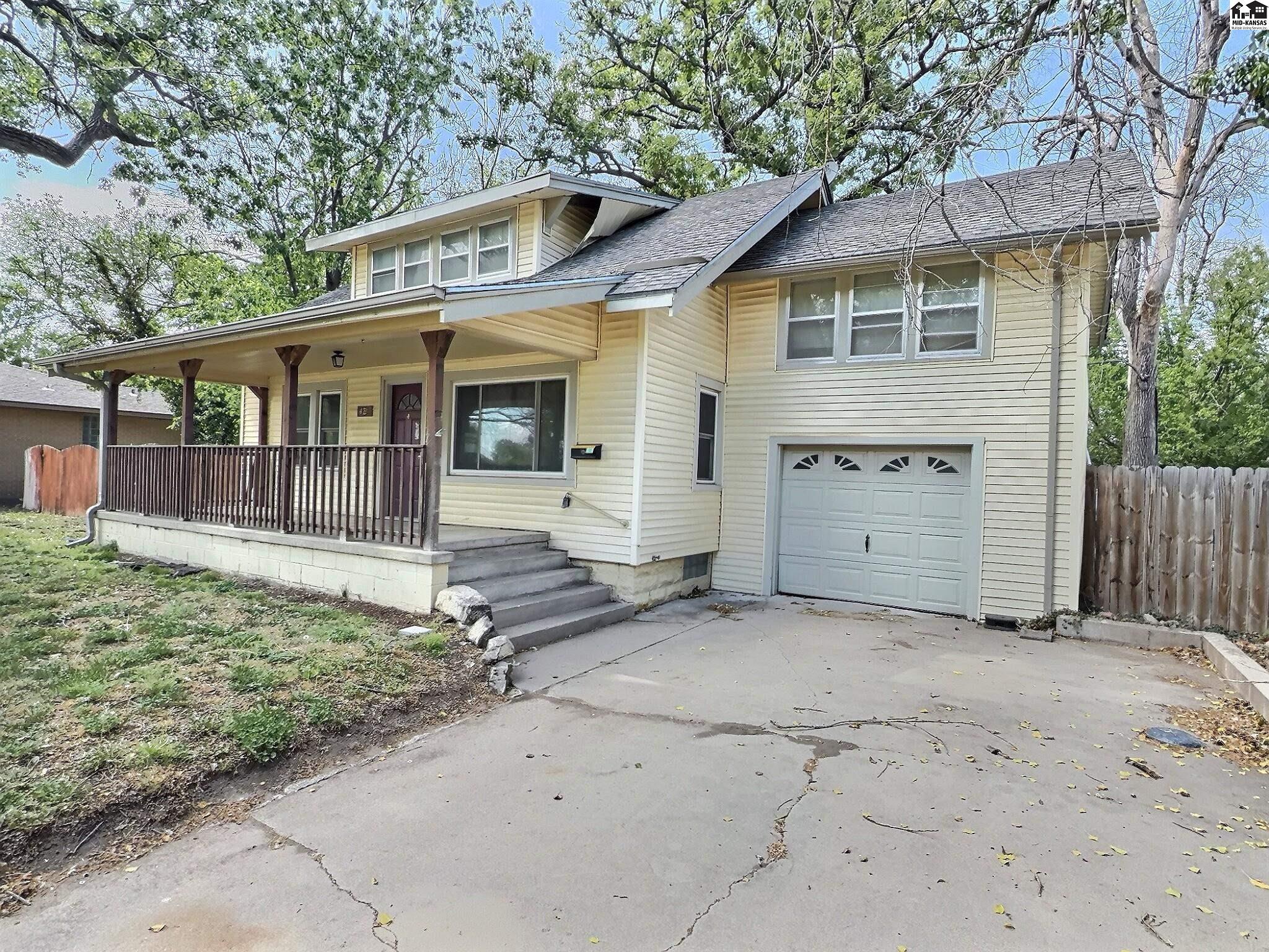 422 W 23rd Avenue Hutchinson KS 67502