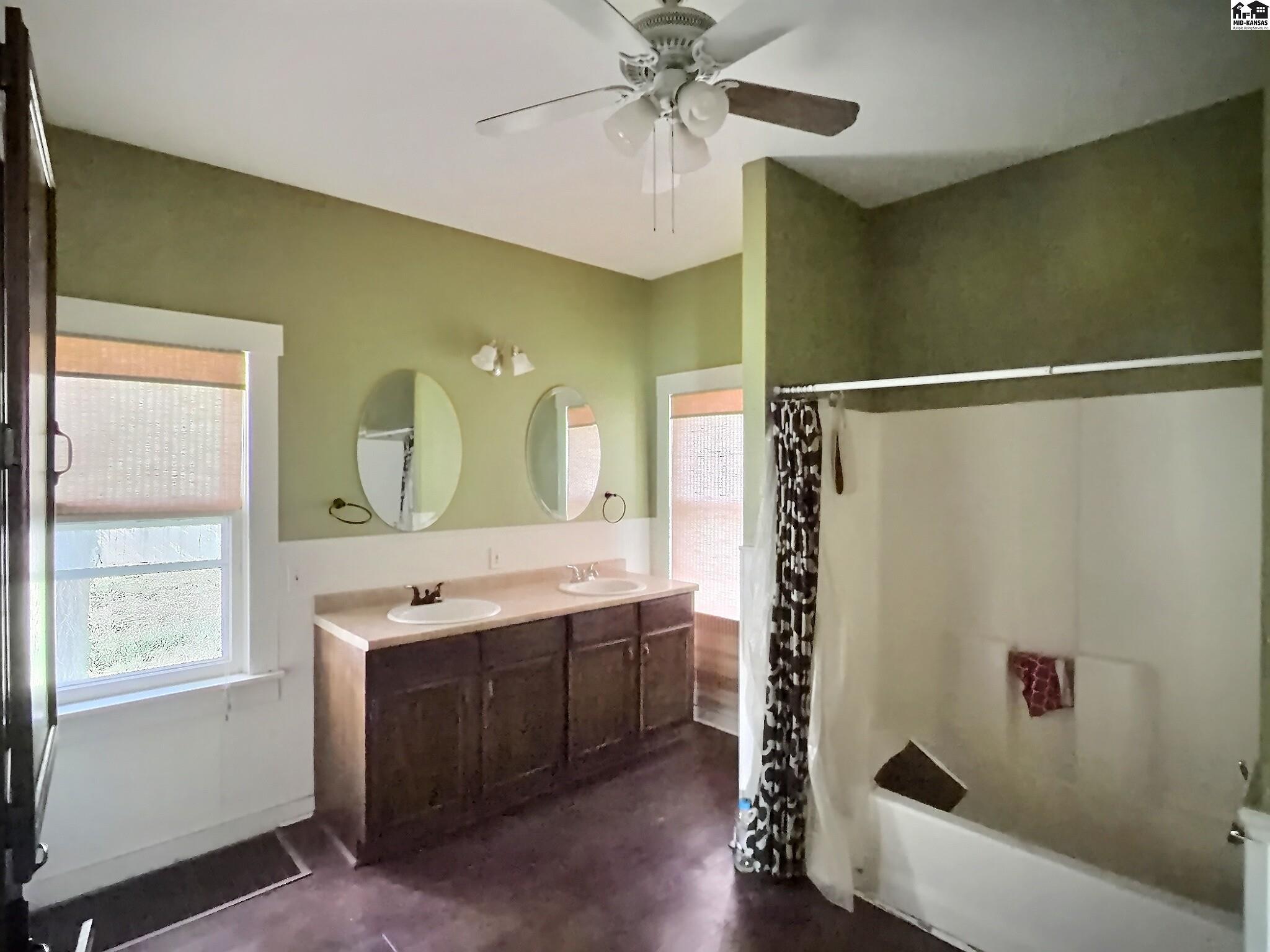 422 W 23rd Avenue Hutchinson KS 67502