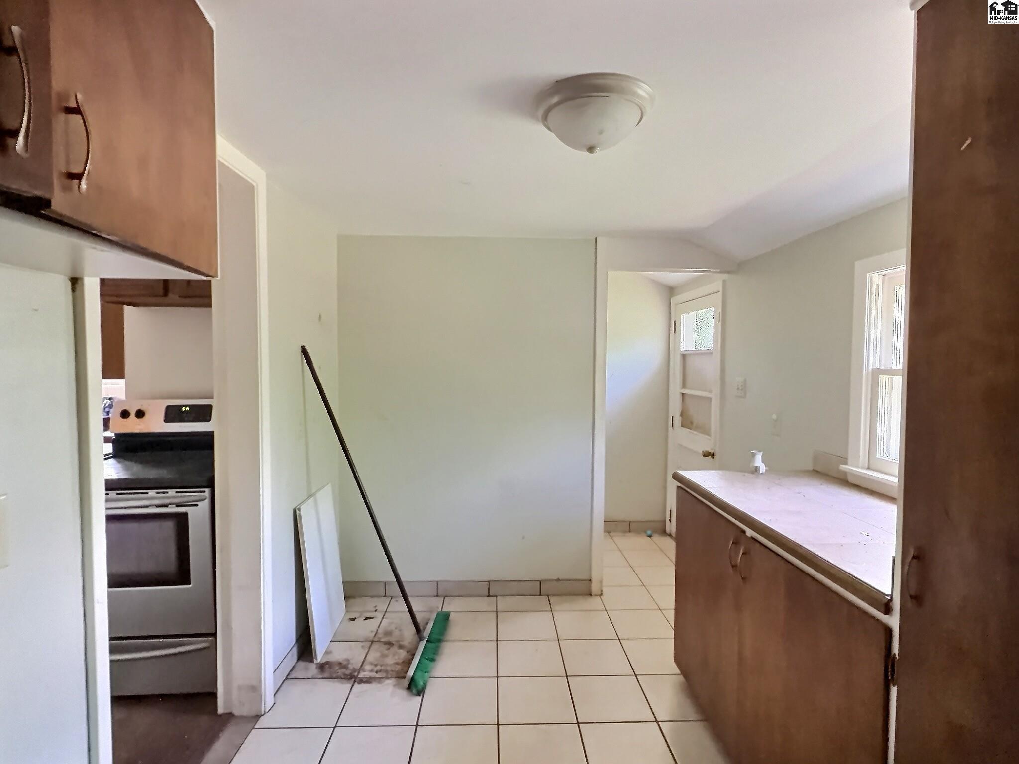 422 W 23rd Avenue Hutchinson KS 67502