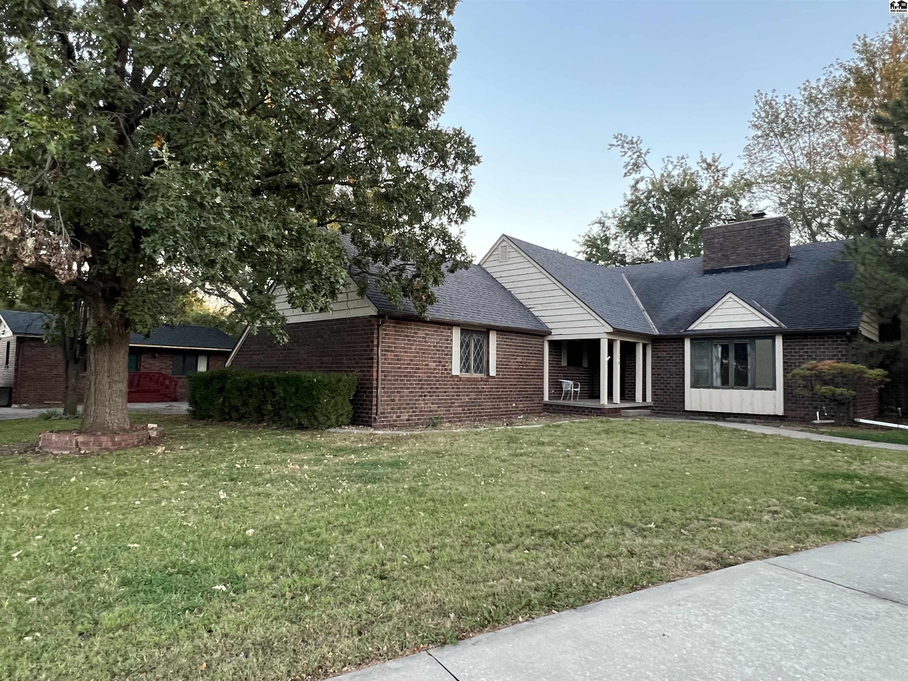 1224 Countryside Drive Mcpherson KS 67460