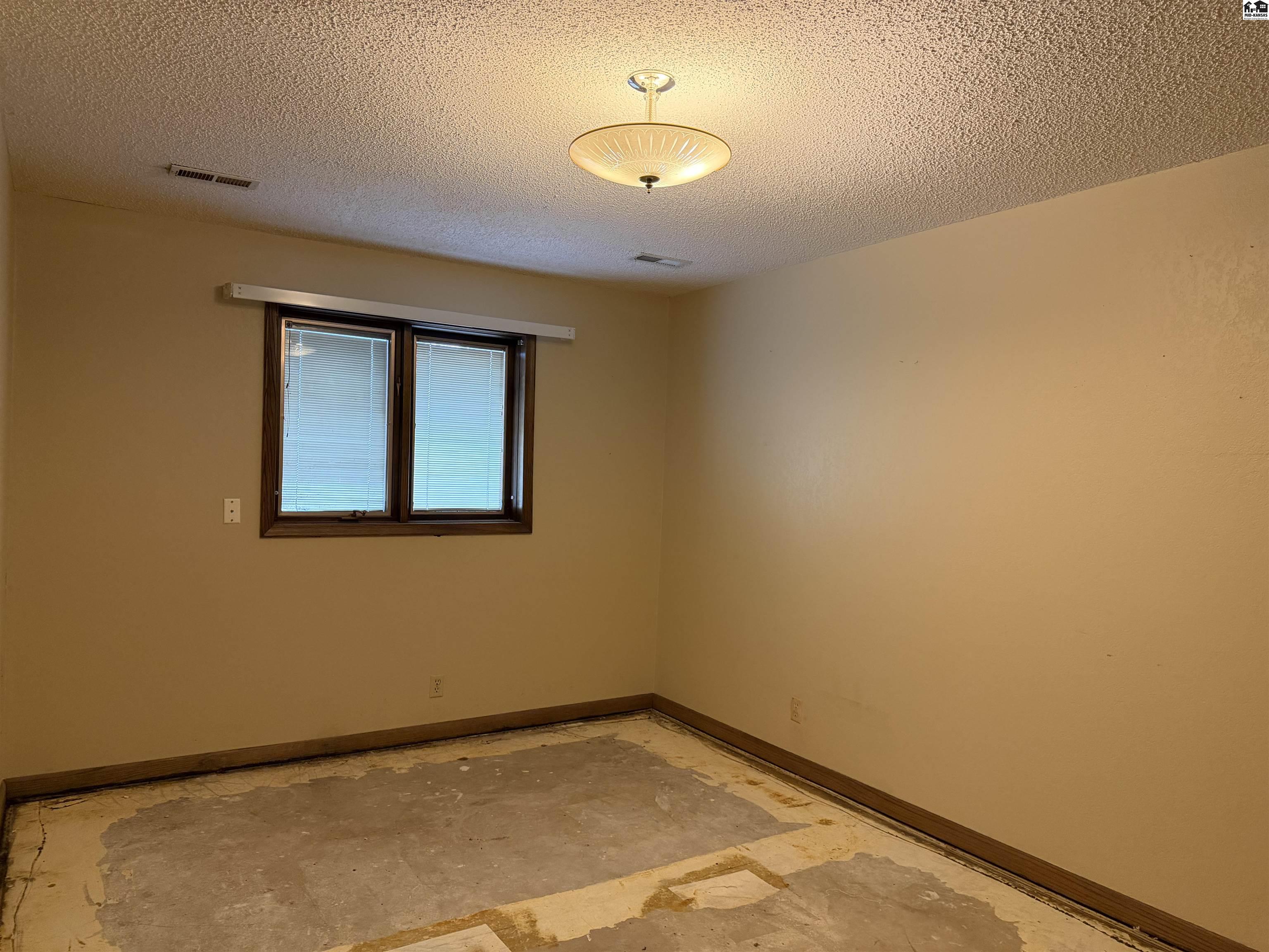 1224 Countryside Drive Mcpherson KS 67460