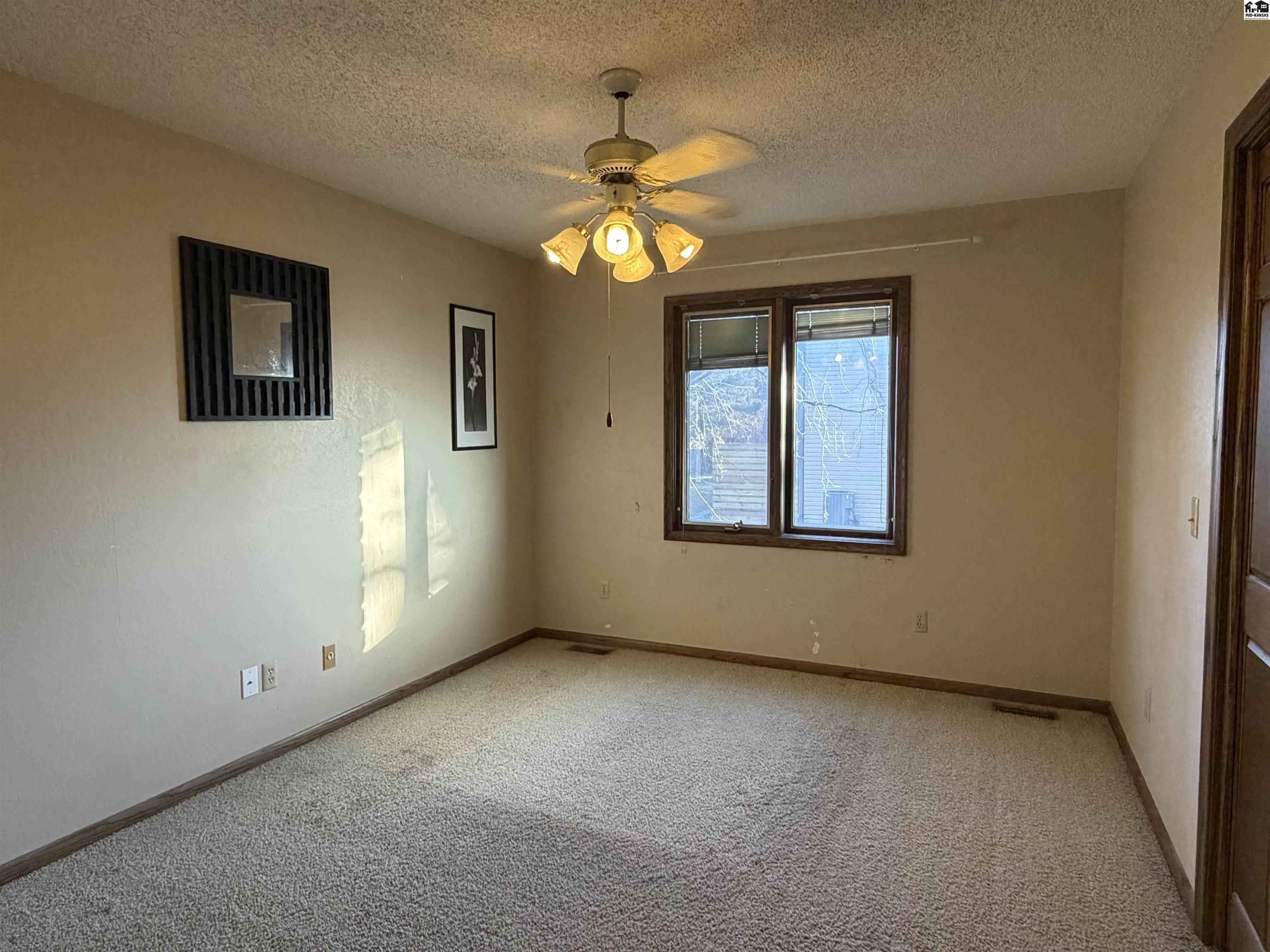 1224 Countryside Drive Mcpherson KS 67460