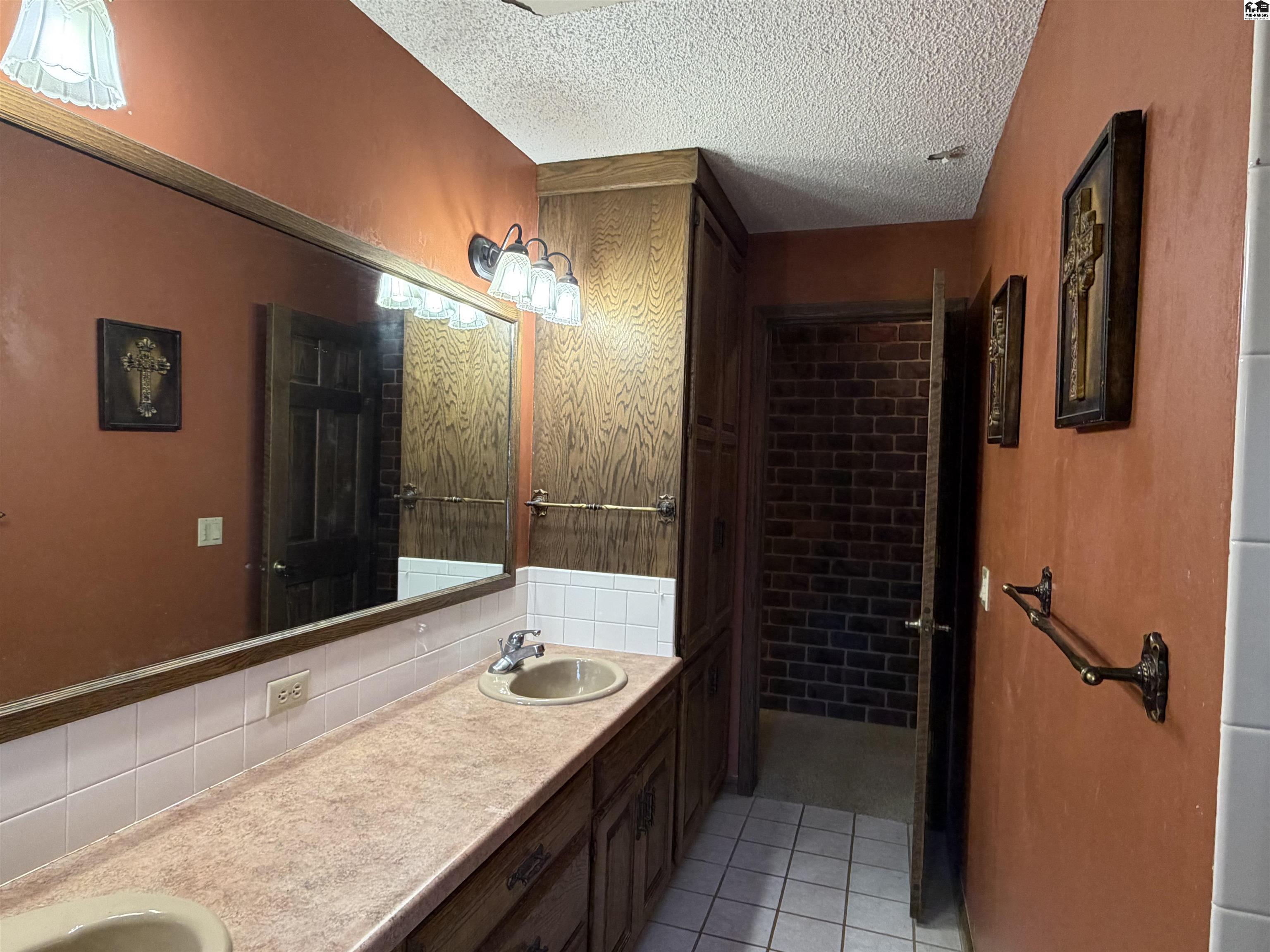 1224 Countryside Drive Mcpherson KS 67460