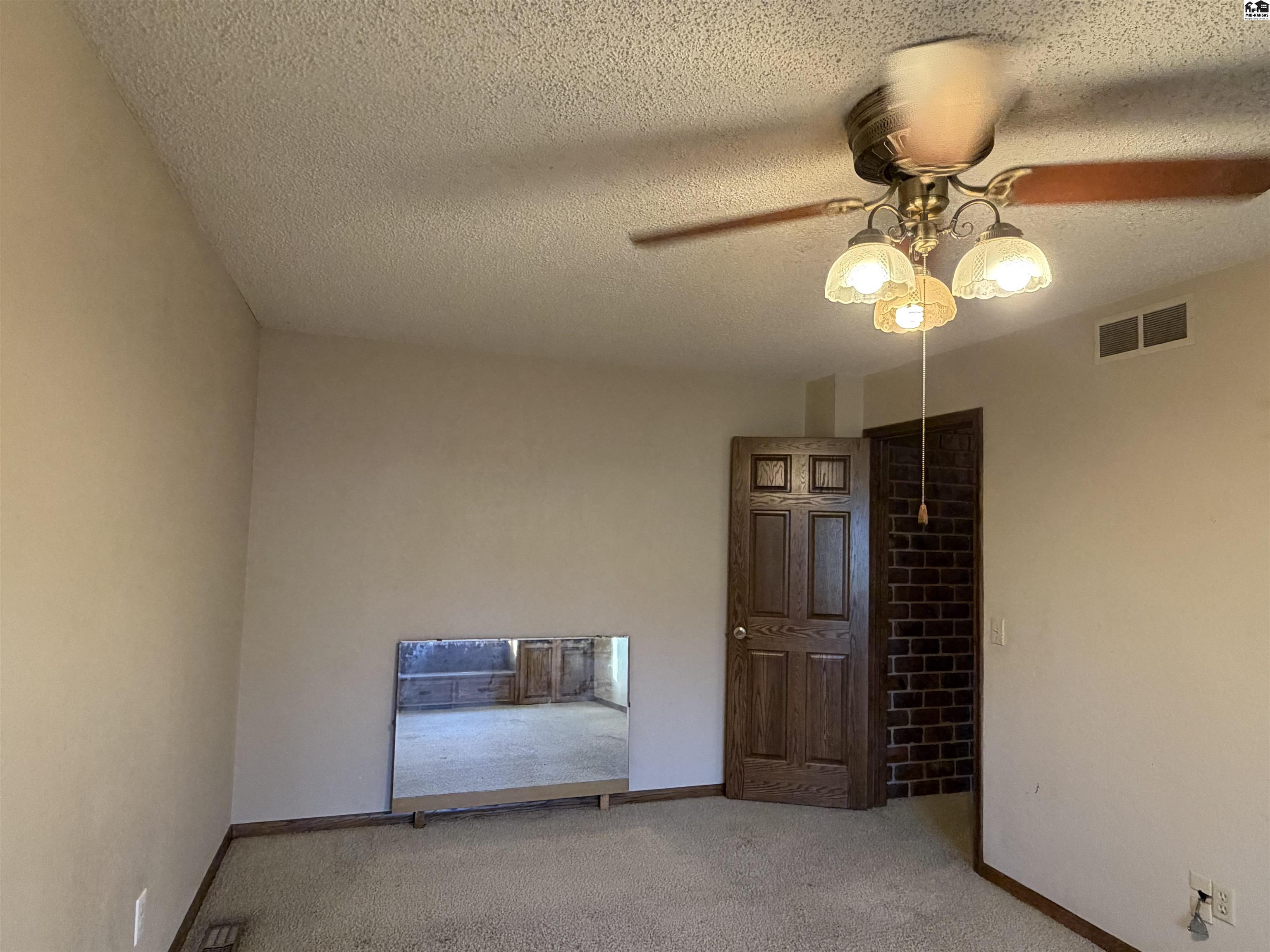 1224 Countryside Drive Mcpherson KS 67460