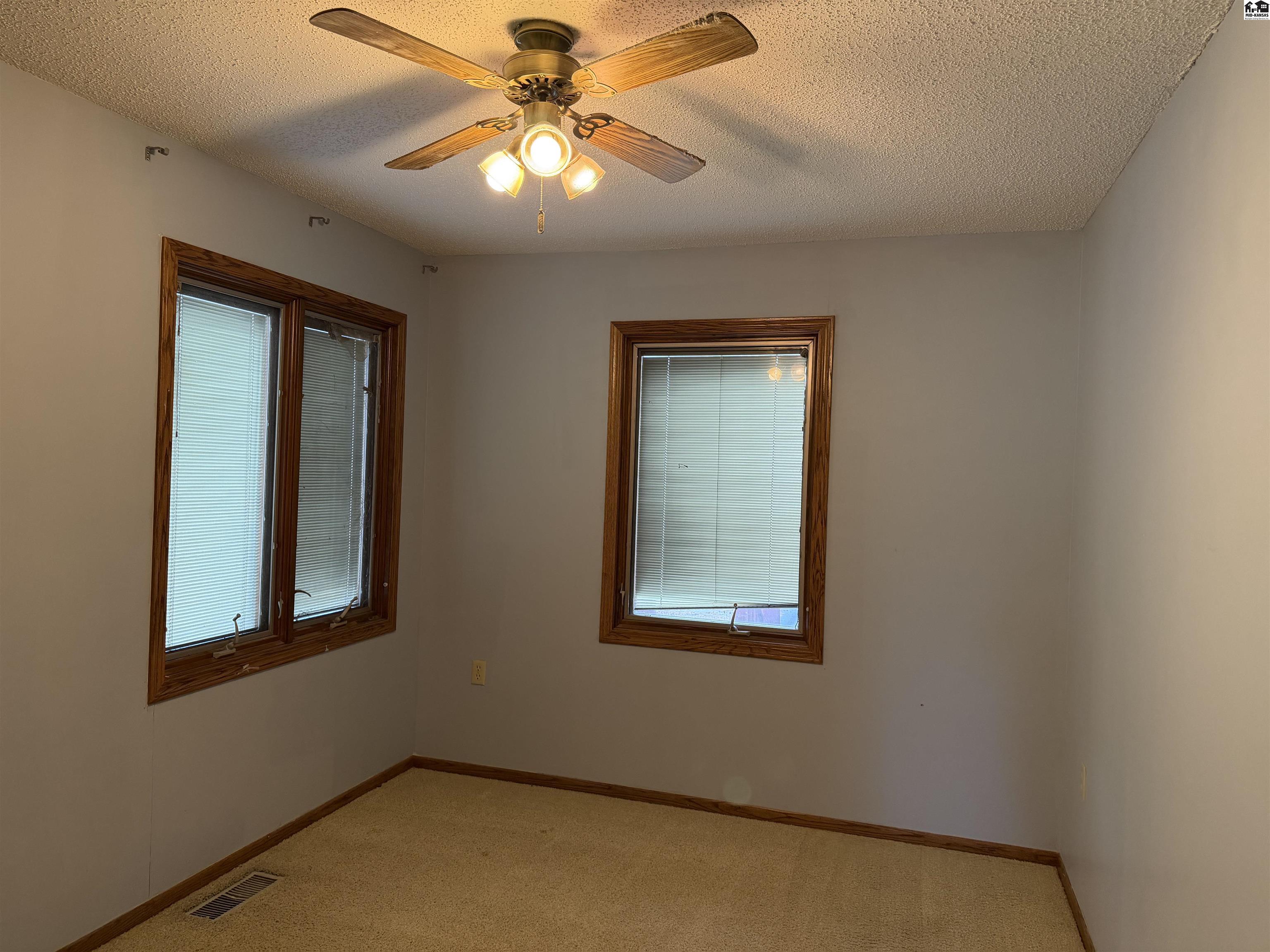 1224 Countryside Drive Mcpherson KS 67460