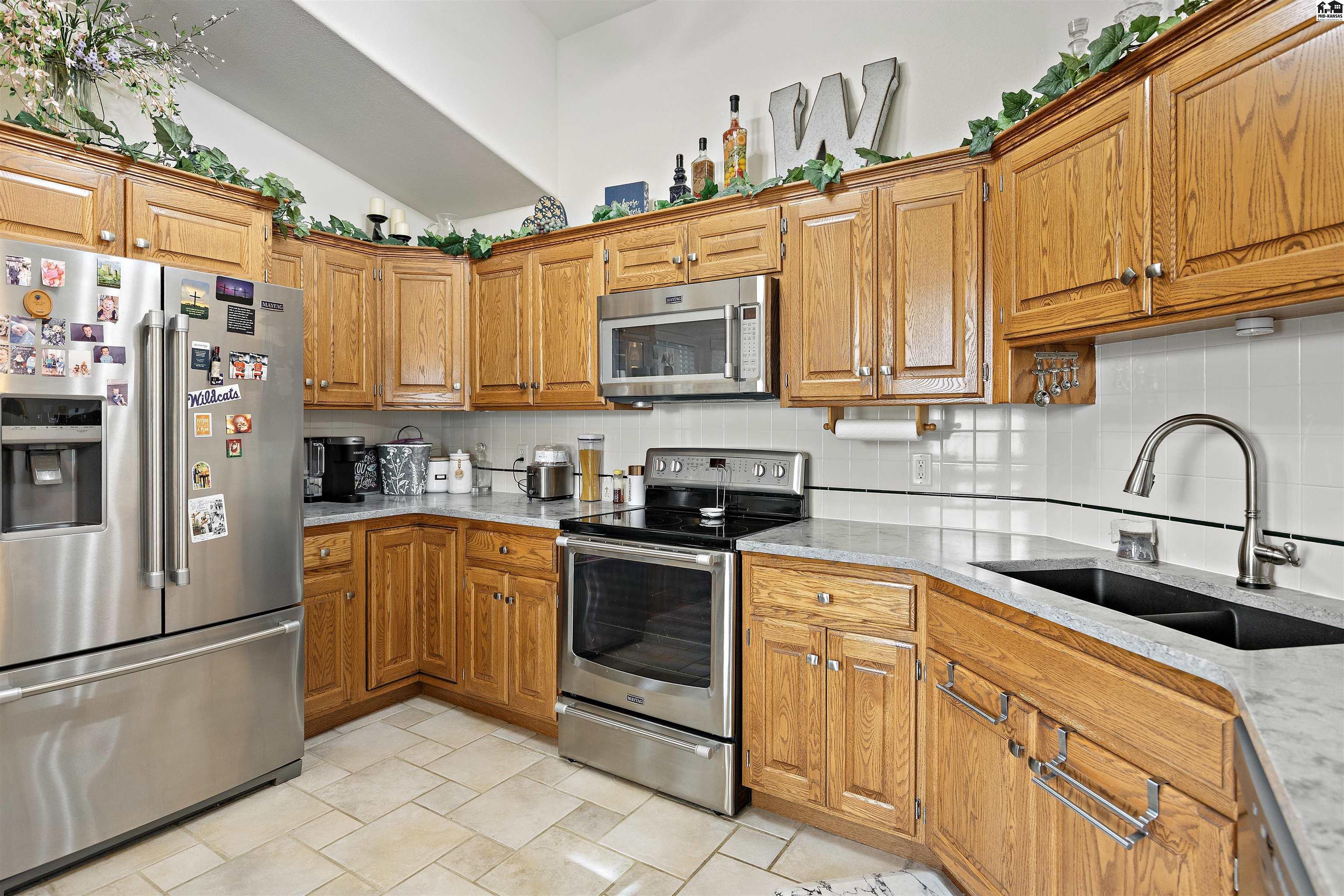 329 Kisiwa Village Road Hutchinson KS 67502