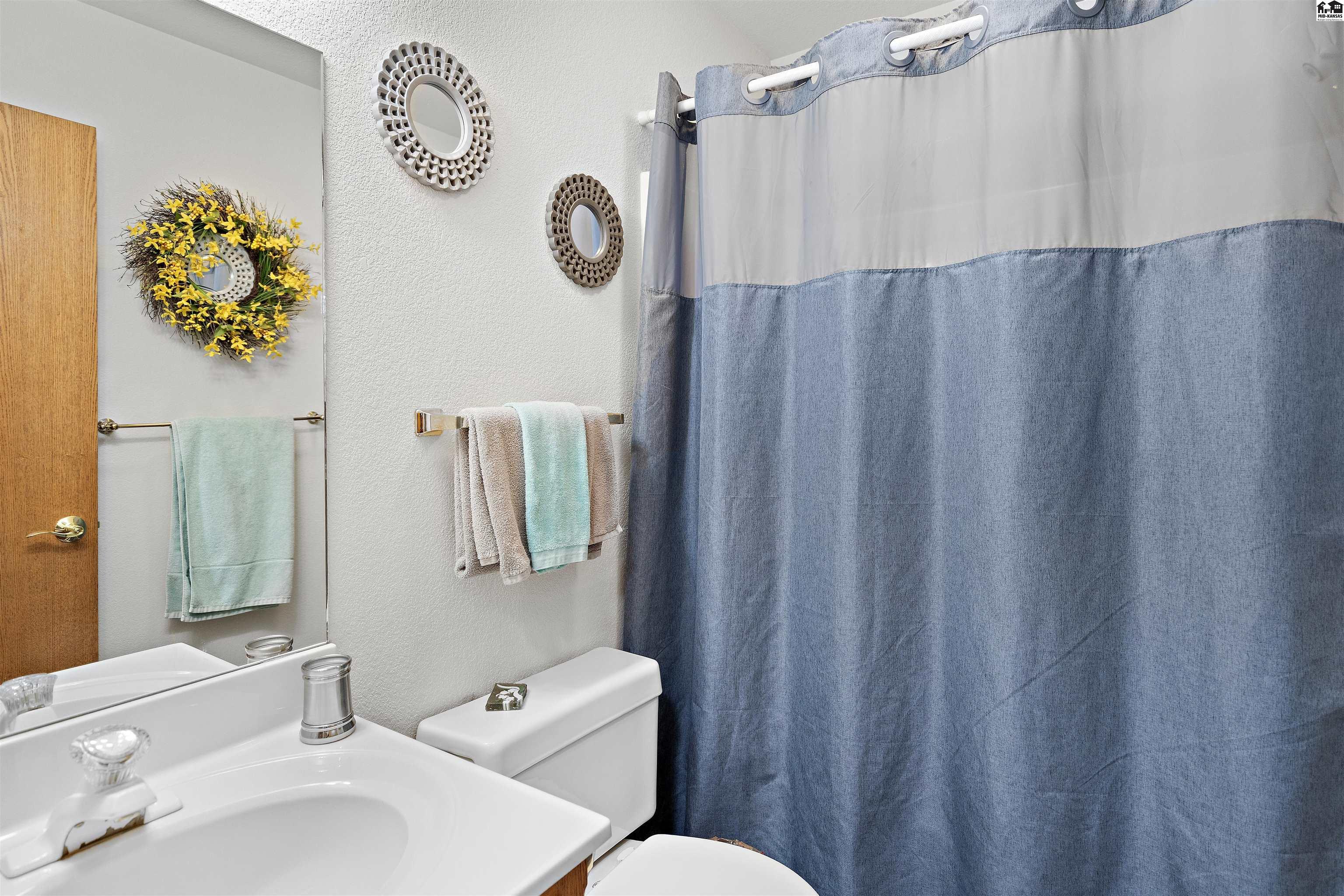 329 Kisiwa Village Road Hutchinson KS 67502