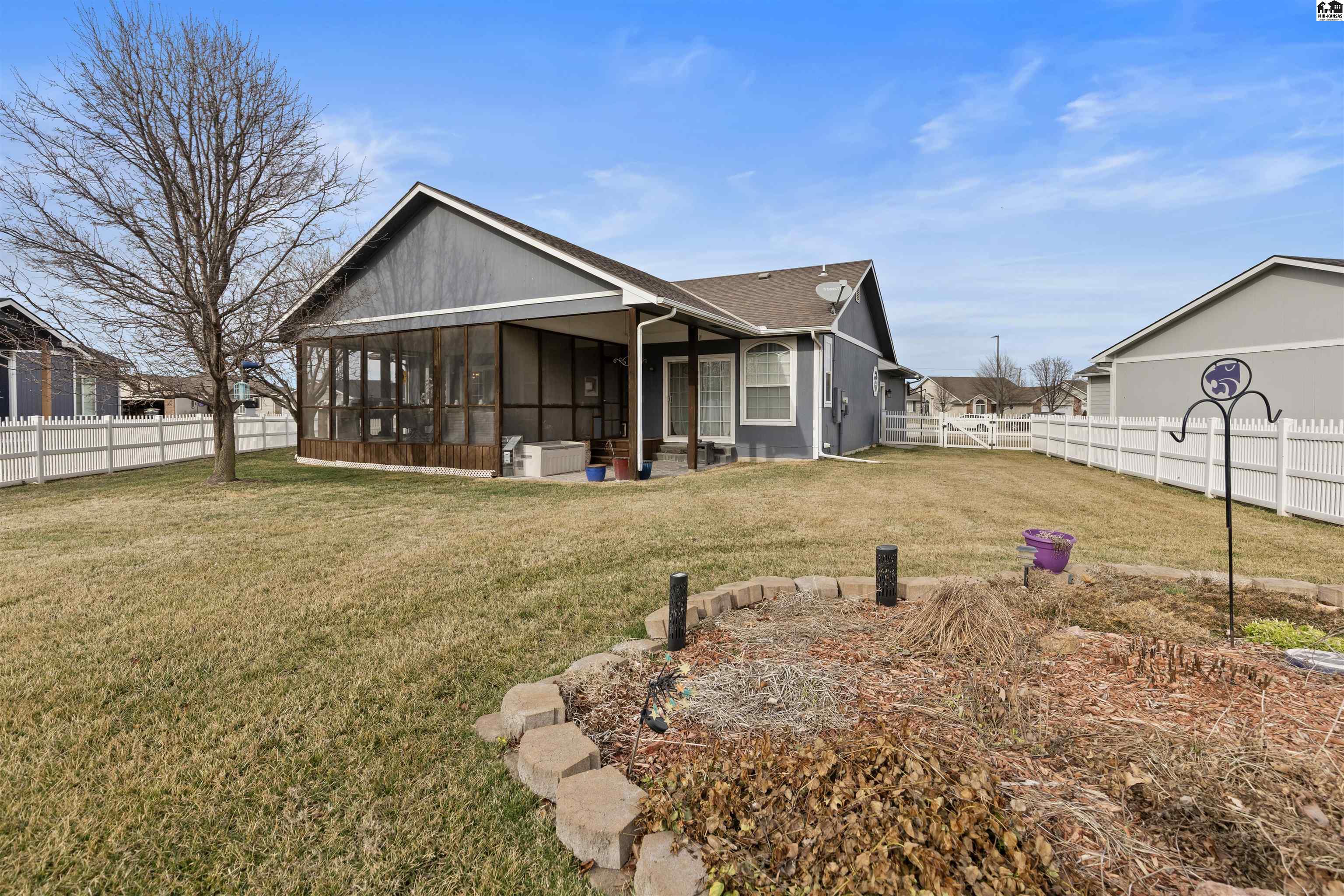 329 Kisiwa Village Road Hutchinson KS 67502