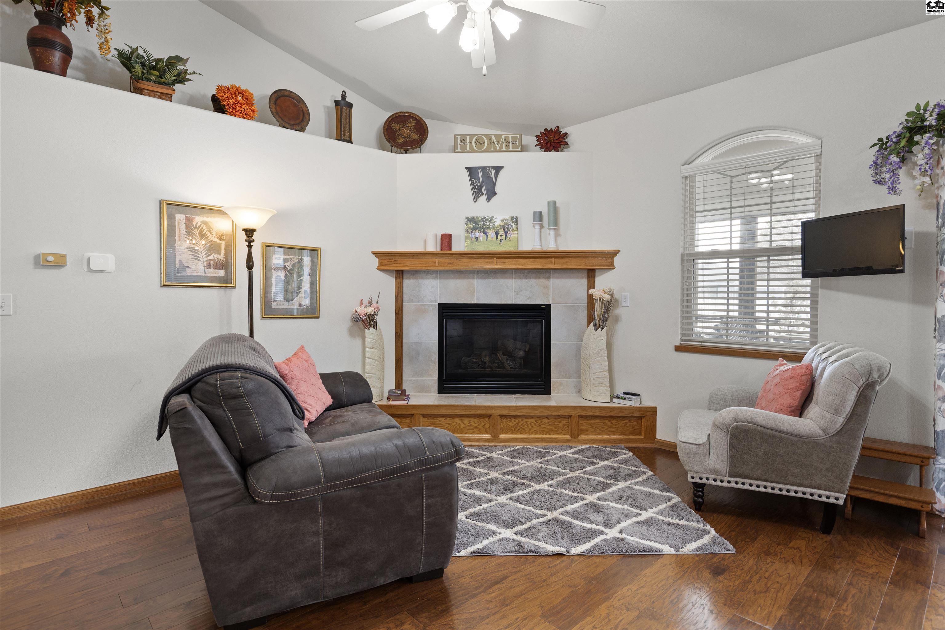 329 Kisiwa Village Road Hutchinson KS 67502