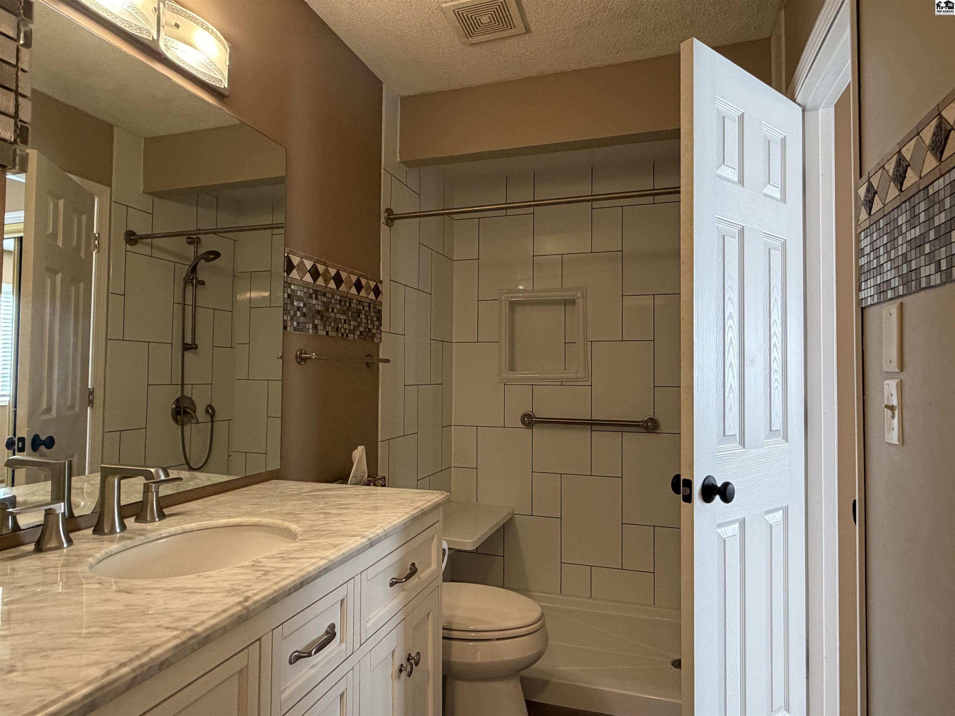 623 Oxford Drive Mcpherson KS 67460
