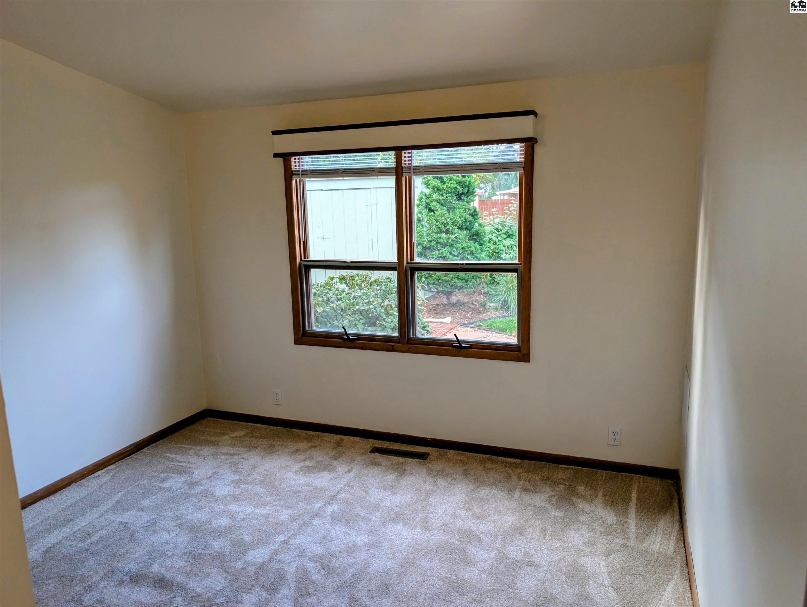 2314 N Jackson Street Hutchinson KS 67502